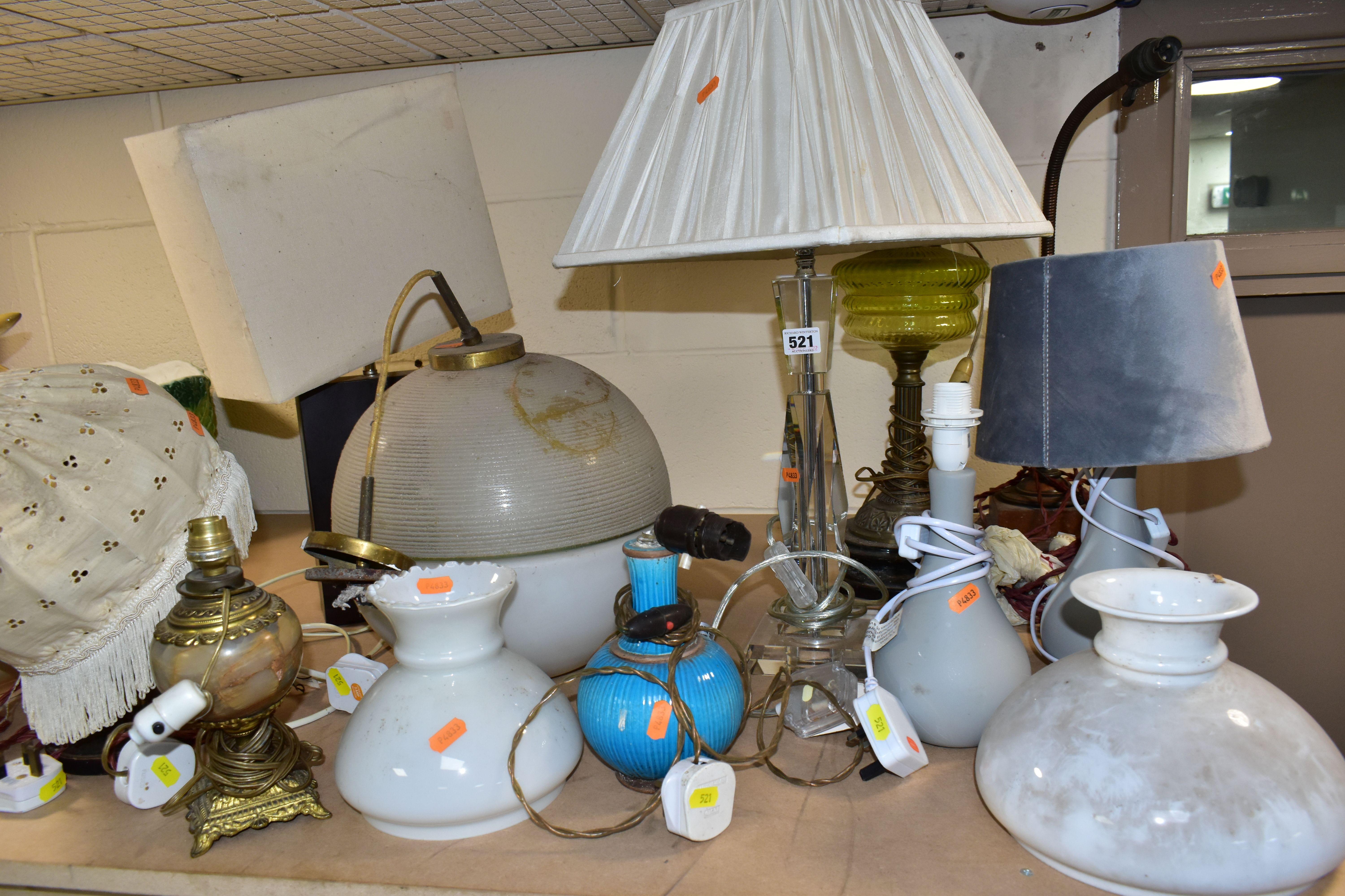 A GROUP OF VINTAGE AND MODERN TABLE LAMPS, nine table lamps including a painted wooden lamp, a brass - Image 2 of 3