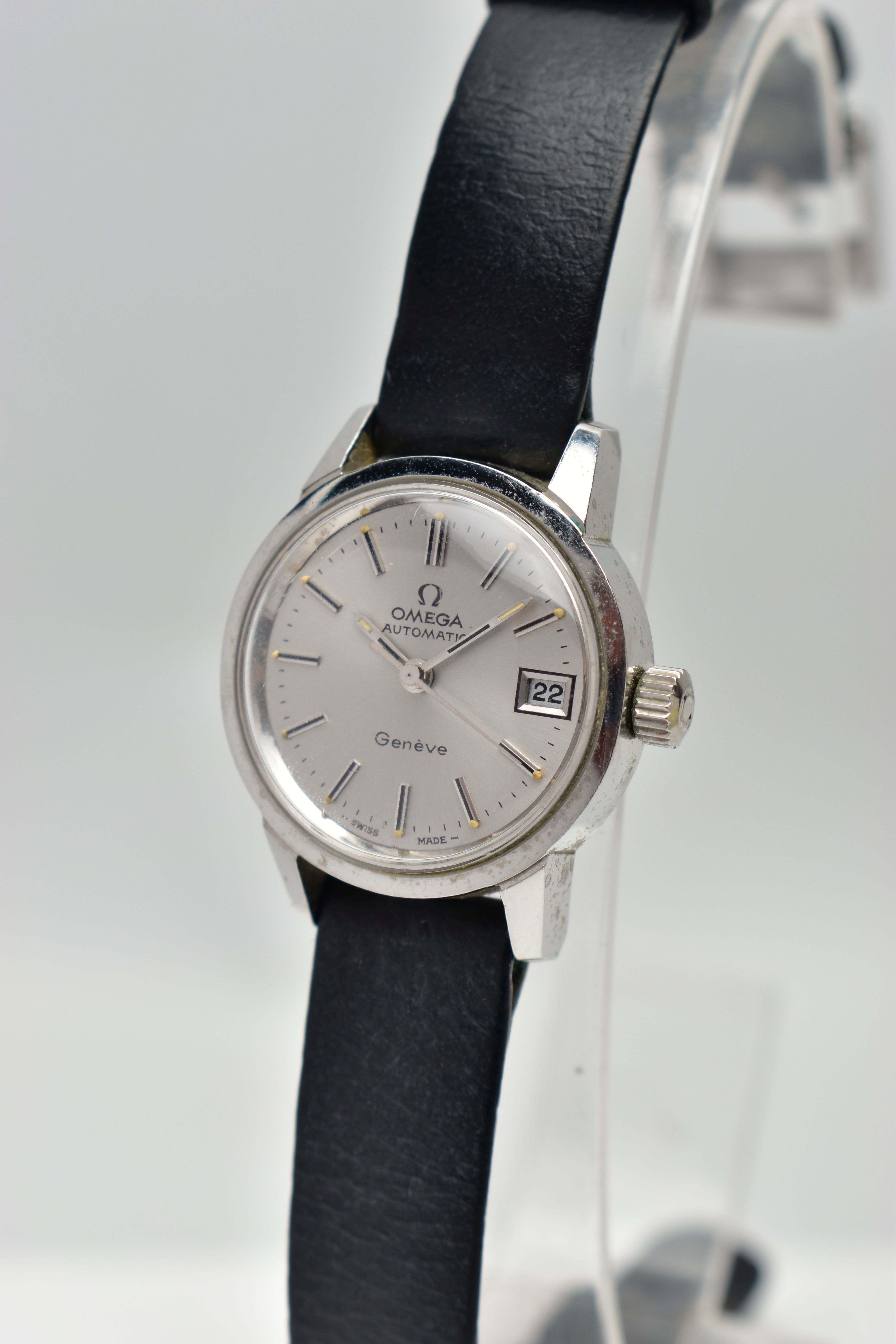 AN OMEGA AUTOMATIC WRISTWATCH WITH OMEGA BOX, the silver coloured case, measuring approximately - Image 2 of 7