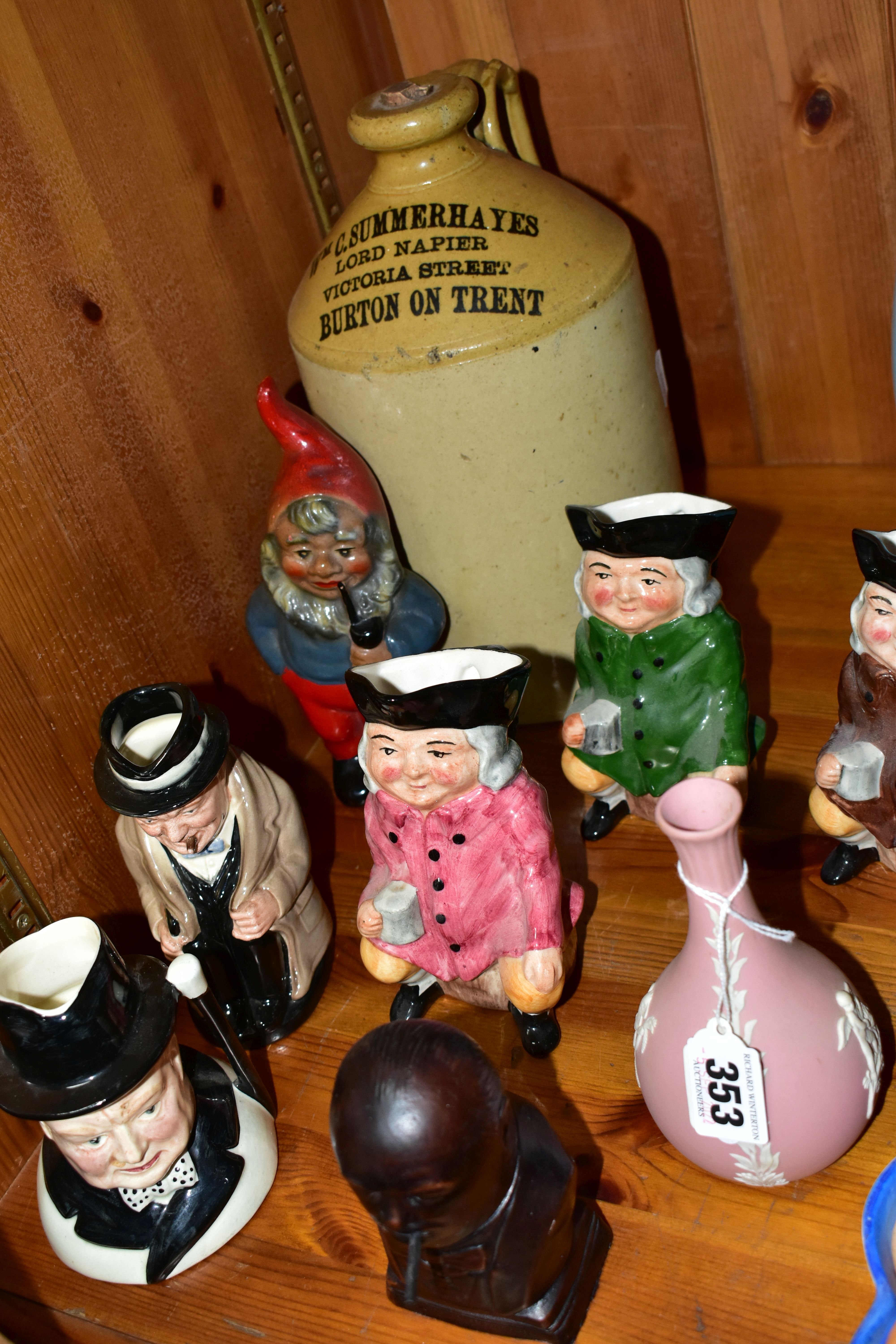 A GROUP OF CHARACTER, TOBY JUGS AND OTHER CERAMICS, ETC, including a pink Wedgwood jasperware bud - Image 4 of 9