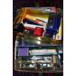 A QUANTITY OF BOXED AND UNBOXED LORRY AND TRUCK MODELS INCLUDING BOXED CORGI CLASSICS EDDIE