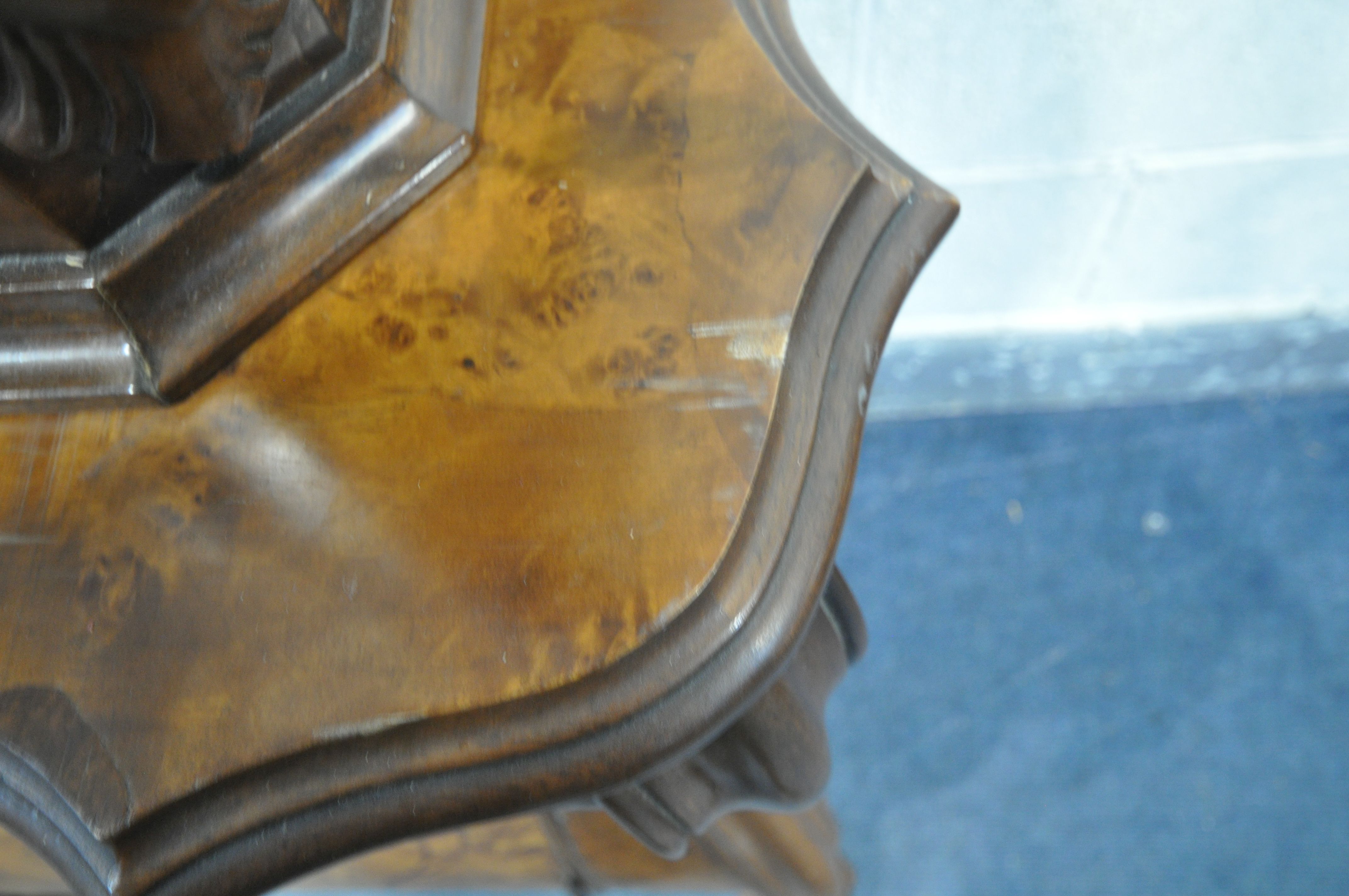 A REPRODUCTION BURR WALNUT DUTCH BOMBE DISPLAY CABINET, the top depicting foliate scrolls, three - Image 4 of 4