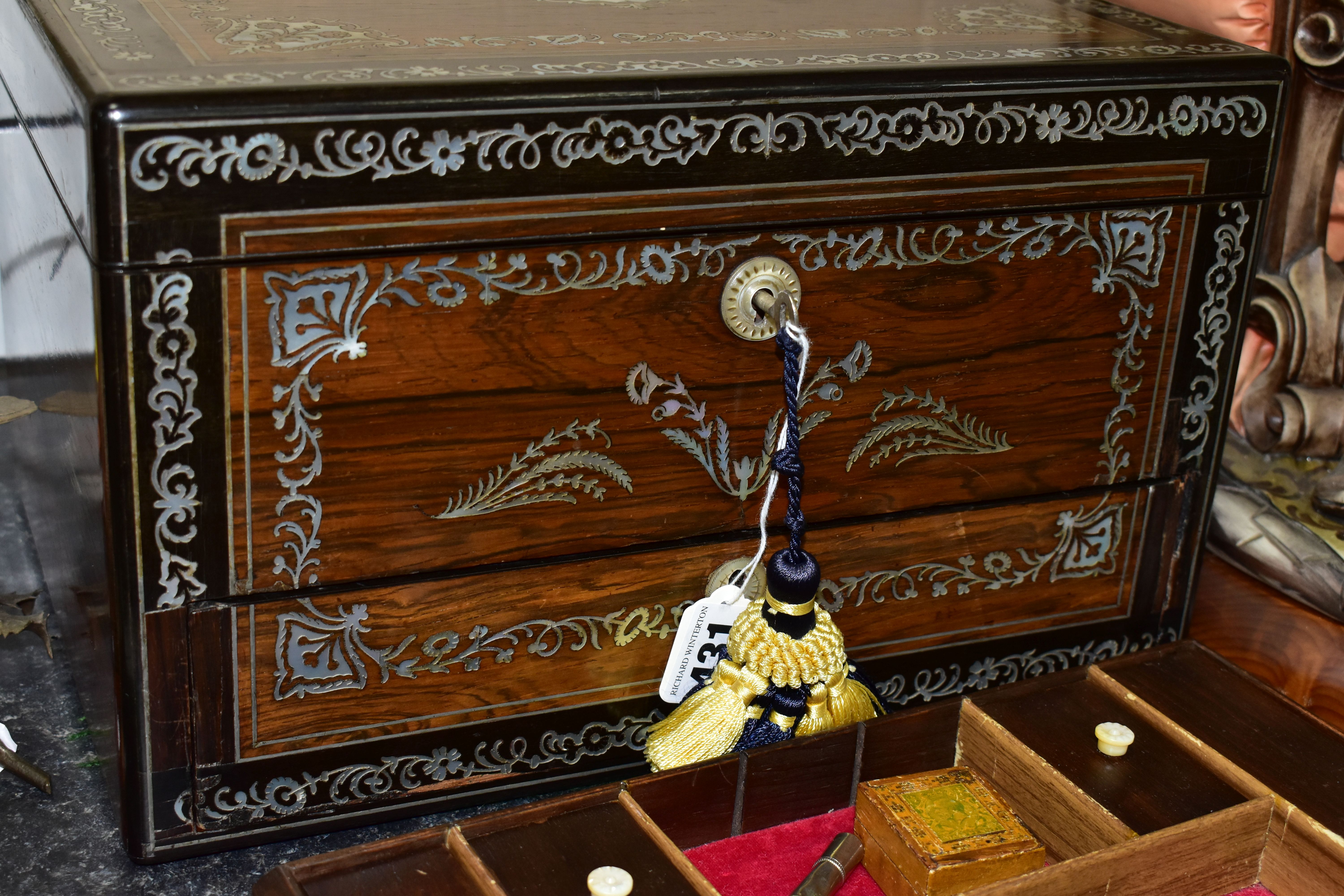 A MID- VICTORIAN WRITING ROSEWOOD WRITING BOX, INLAID WITH MOTHER OF PEARL DECORATED IN SCROLL AND - Image 4 of 5