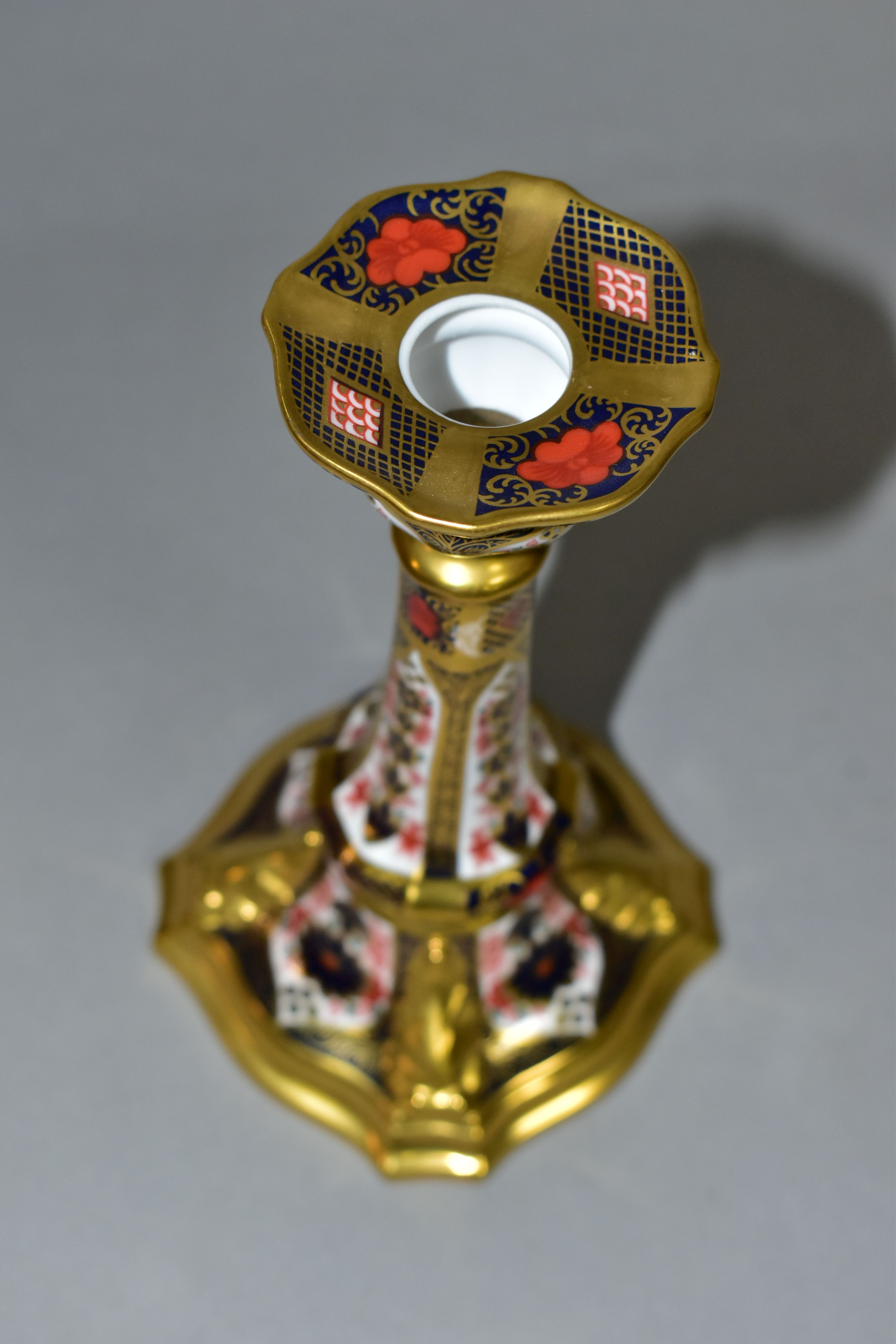 A ROYAL CROWN DERBY OLD IMARI 1128 SOLID GOLD BAND CASTLETON CANDLESTICK, heavily gilded with leaf - Image 3 of 4