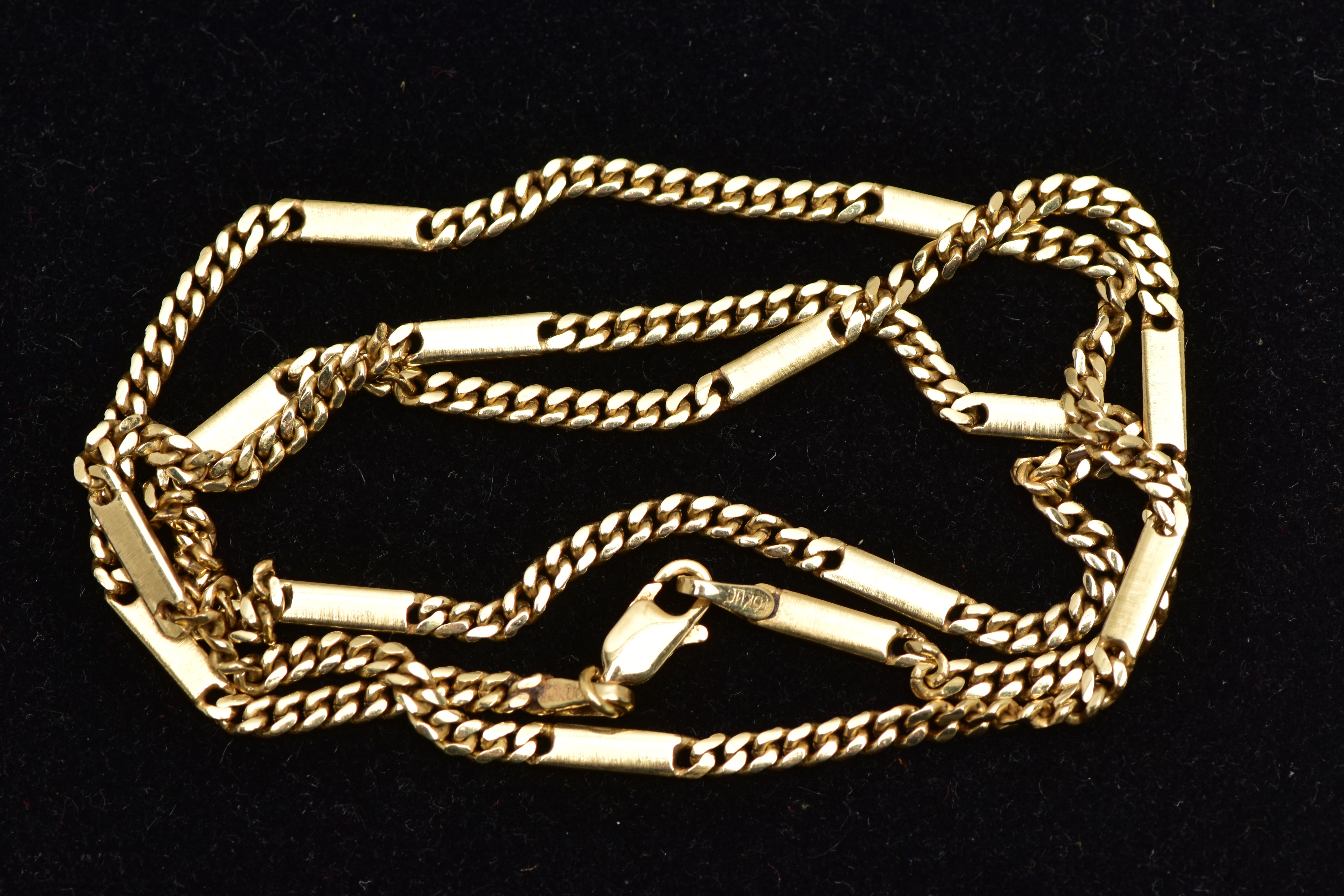 A YELLOW GOLD NECKLACE, designed as a fancy link chain, with plain polished links interspaced by - Image 3 of 3