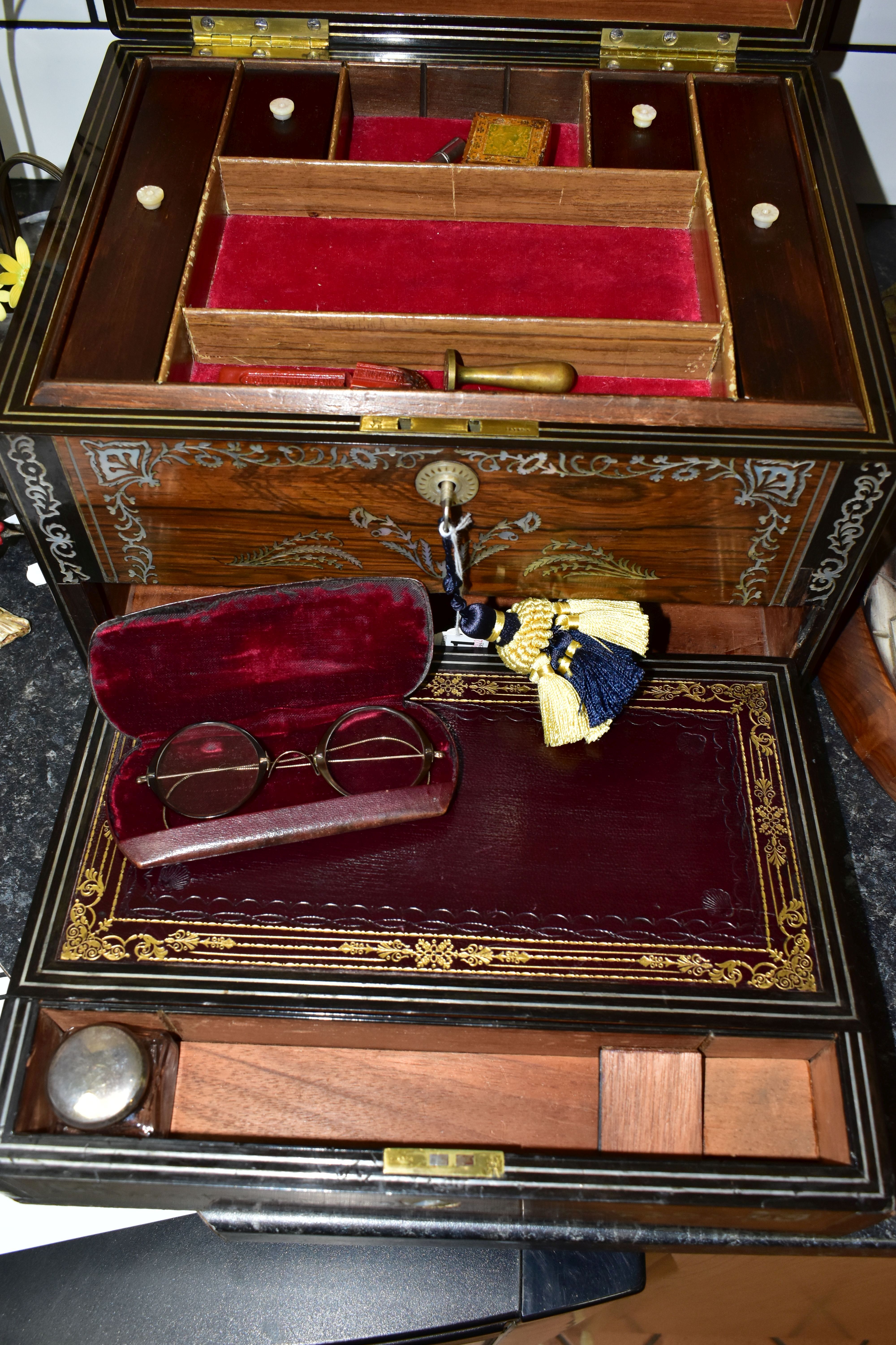 A MID- VICTORIAN WRITING ROSEWOOD WRITING BOX, INLAID WITH MOTHER OF PEARL DECORATED IN SCROLL AND - Image 5 of 5