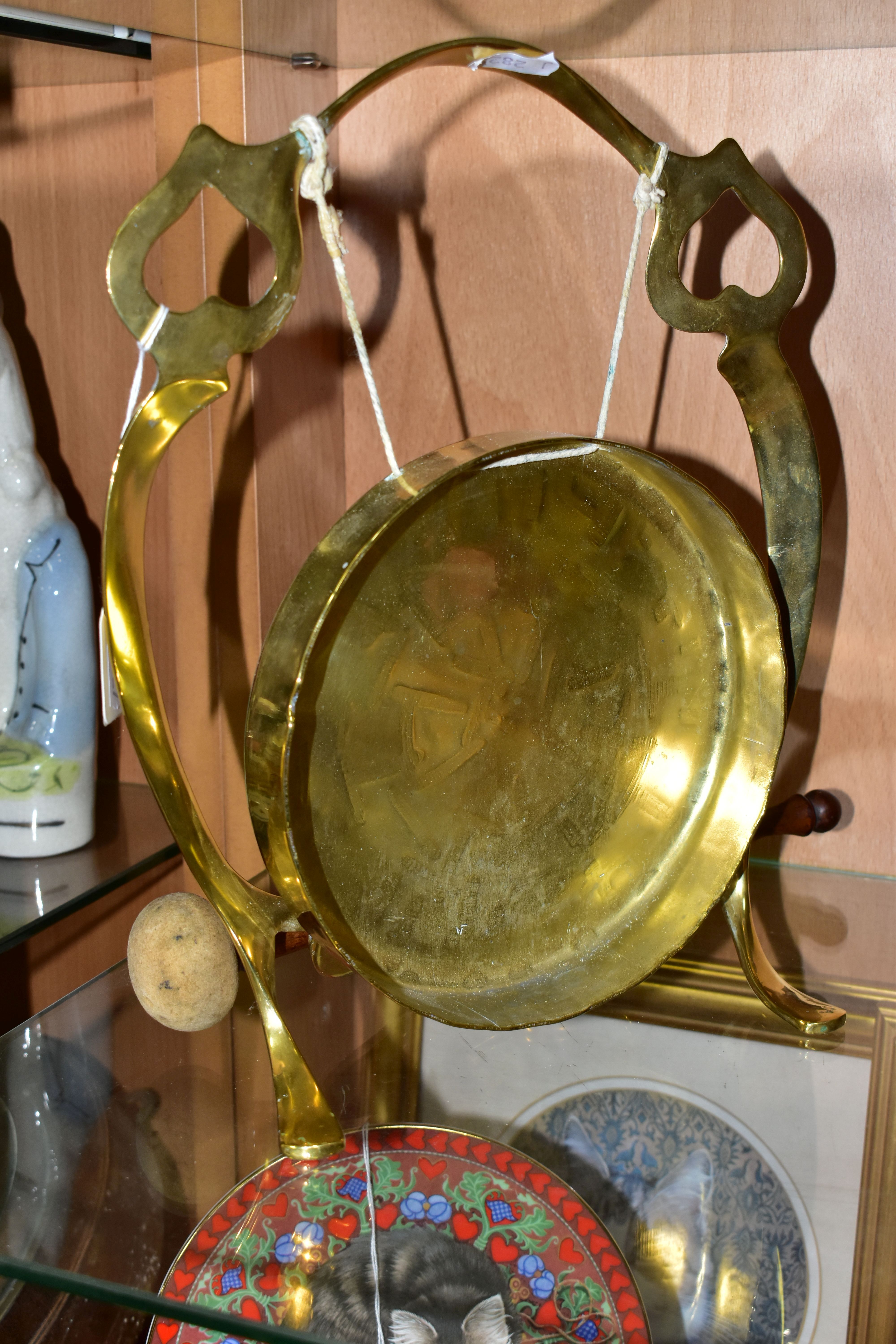 A BRASS TABLE GONG, suspended from a brass frame, with wooden handled beater, frame is stamped - Image 3 of 3