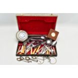 A BOX OF SILVER TEASPOONS AND ASSORTED ITEMS, to include a set of six silver Hanoverian teaspoons,