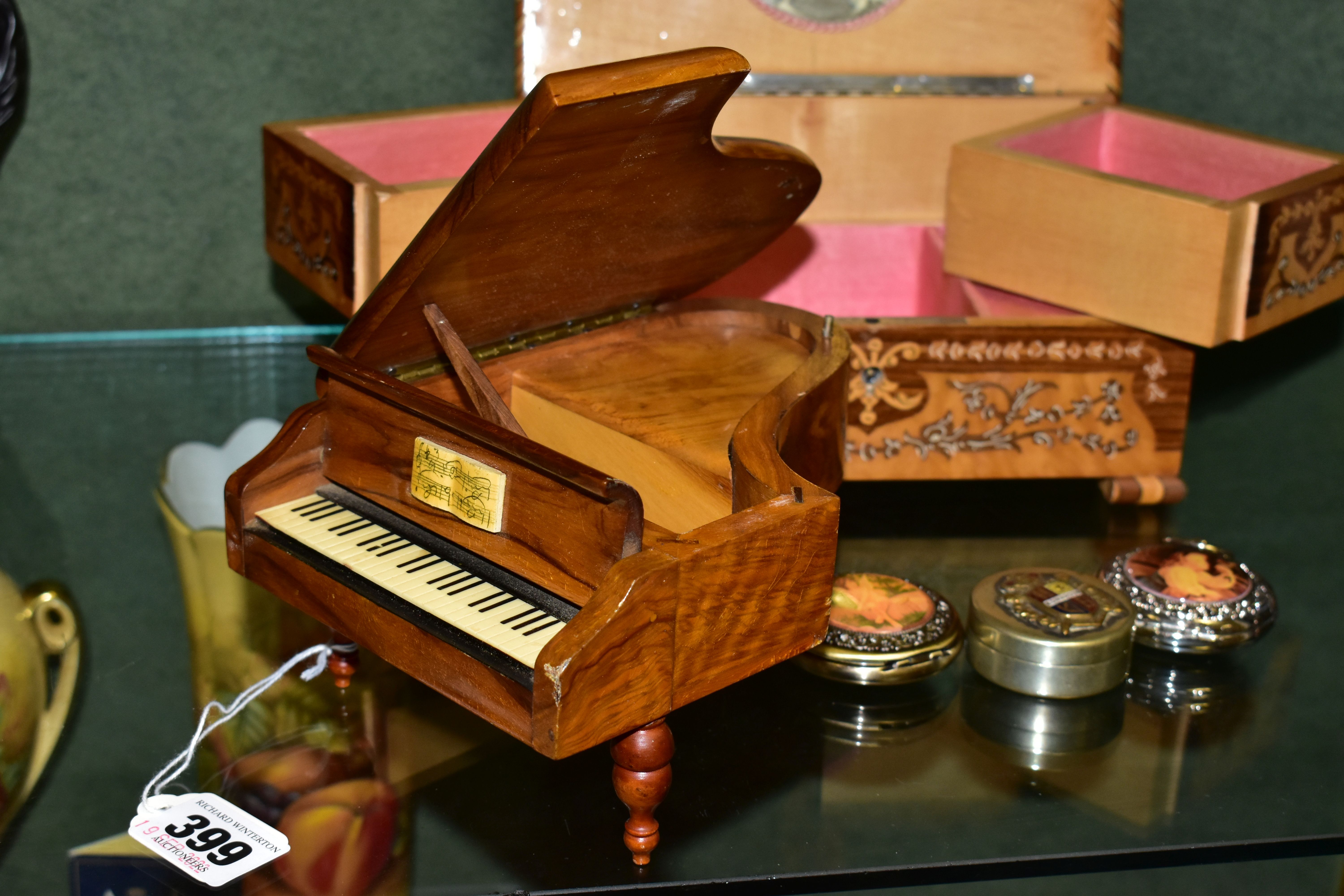 A SORRENTO INLAID MUSICAL JEWELLERY BOX, having inlaid detail, standing on four similar feet, - Image 5 of 6