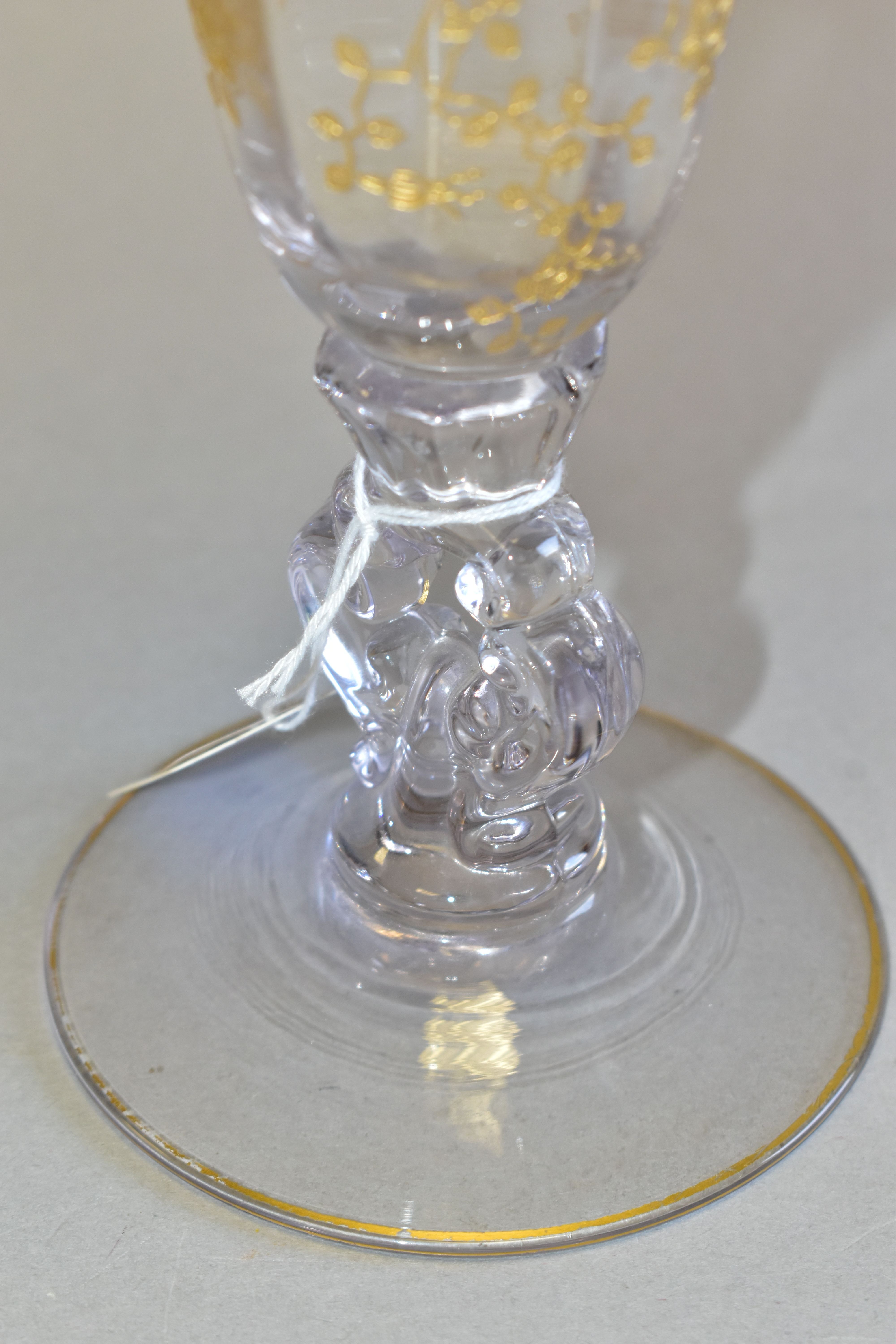 A CAMBRIDGE GLASS 'ROSE POINT' VASE, made in America in the mid twentieth century, vase is etched - Image 4 of 5