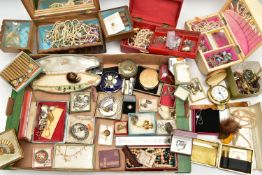 A BOX OF ASSORTED ITEMS, to include various 'Stratton' compacts, a small box of fashion wristwatches