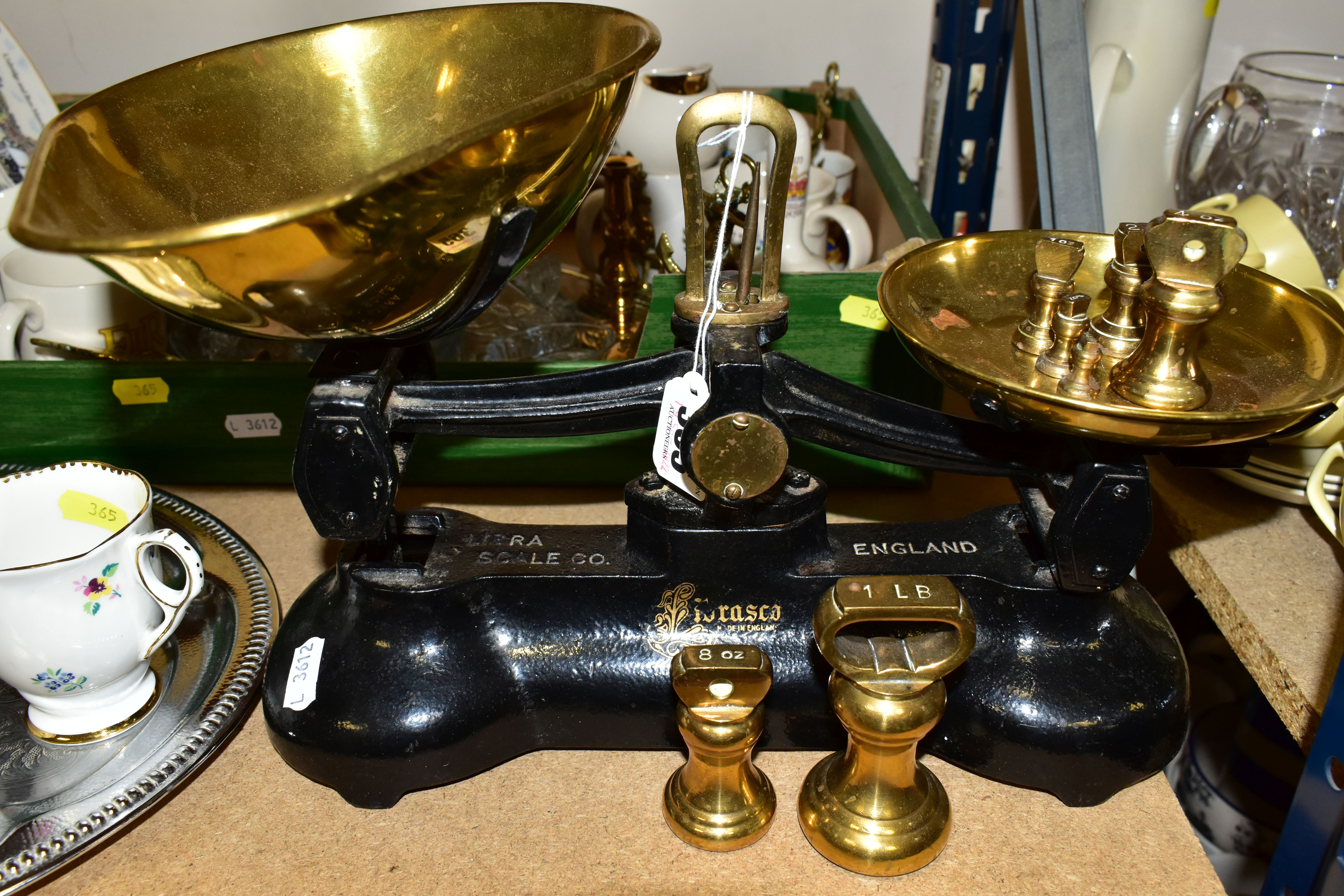 ONE BOX OF METALWARE AND CERAMICS, to include a set of Librasco kitchen scales with two brass pans - Image 3 of 5