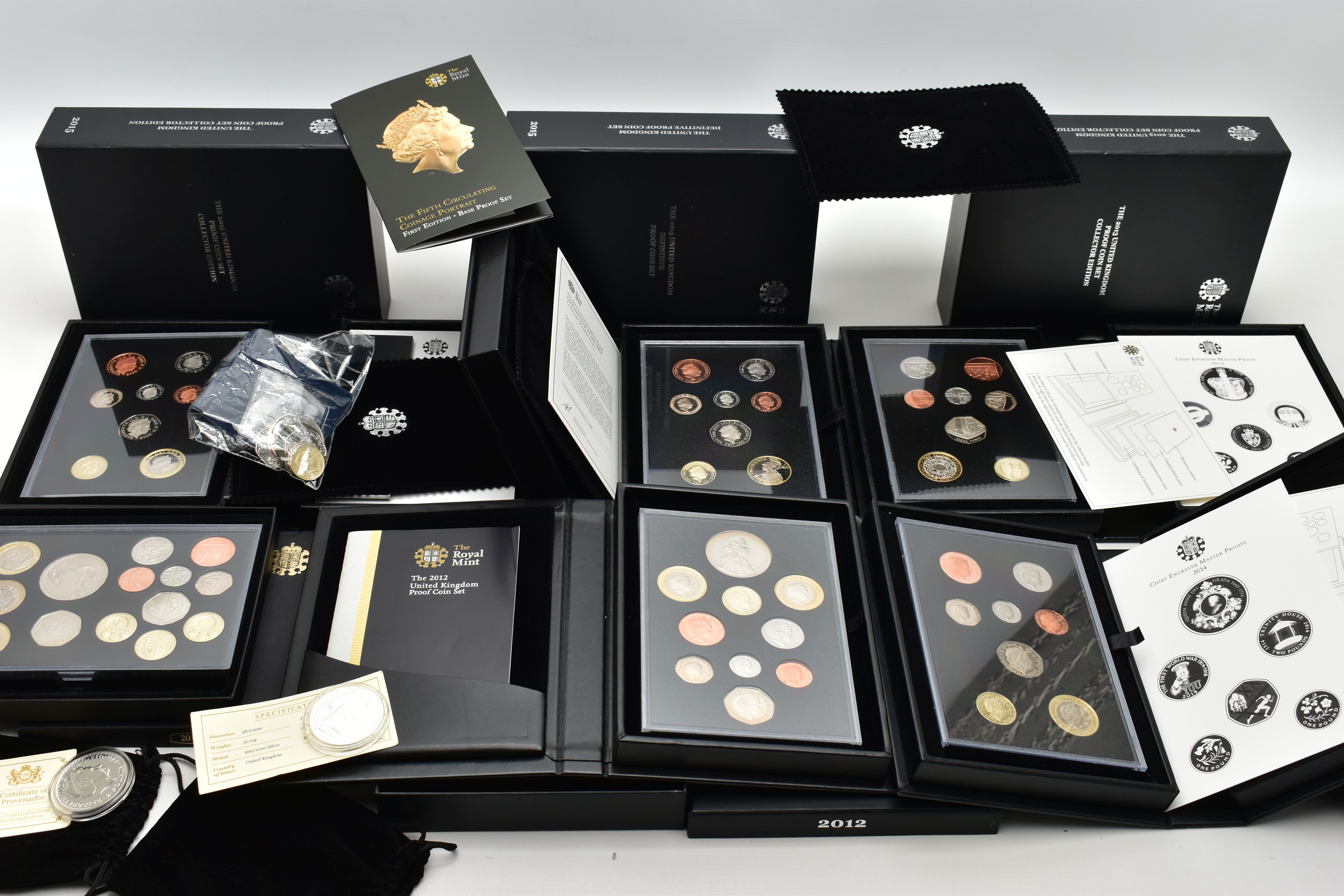A COLLECTION OF ROYAL MINT PROOF COINS SETS AND OTHER COINS, to include 2015 set, another 2015 Chief - Image 2 of 9