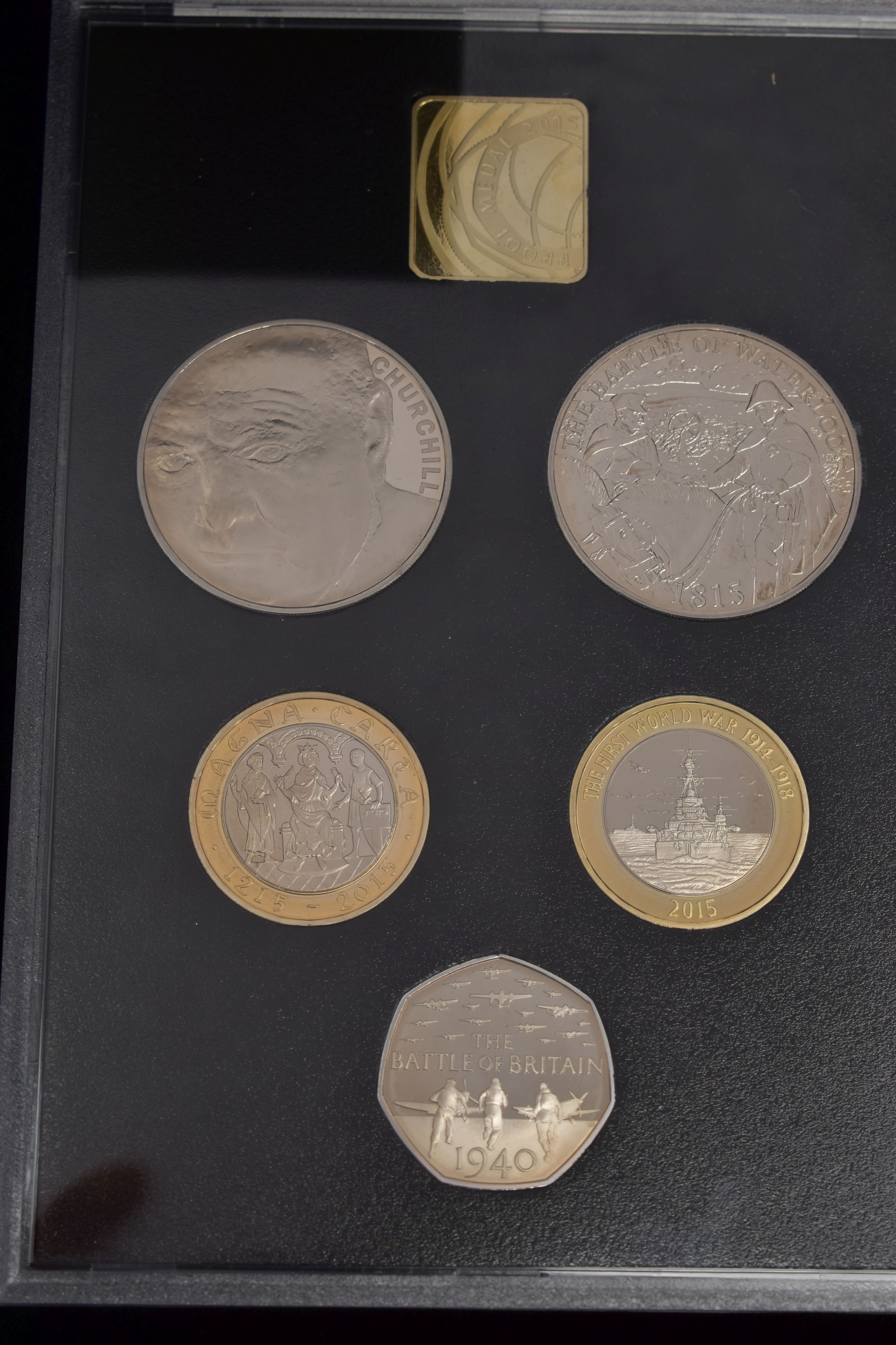 A COLLECTION OF ROYAL MINT PROOF COINS SETS AND OTHER COINS, to include 2015 set, another 2015 Chief - Image 7 of 9