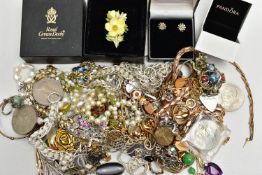 A BAG OF ASSORTED COSTUME JEWELLERY, to include a cultured fresh water pearl necklace, an assortment