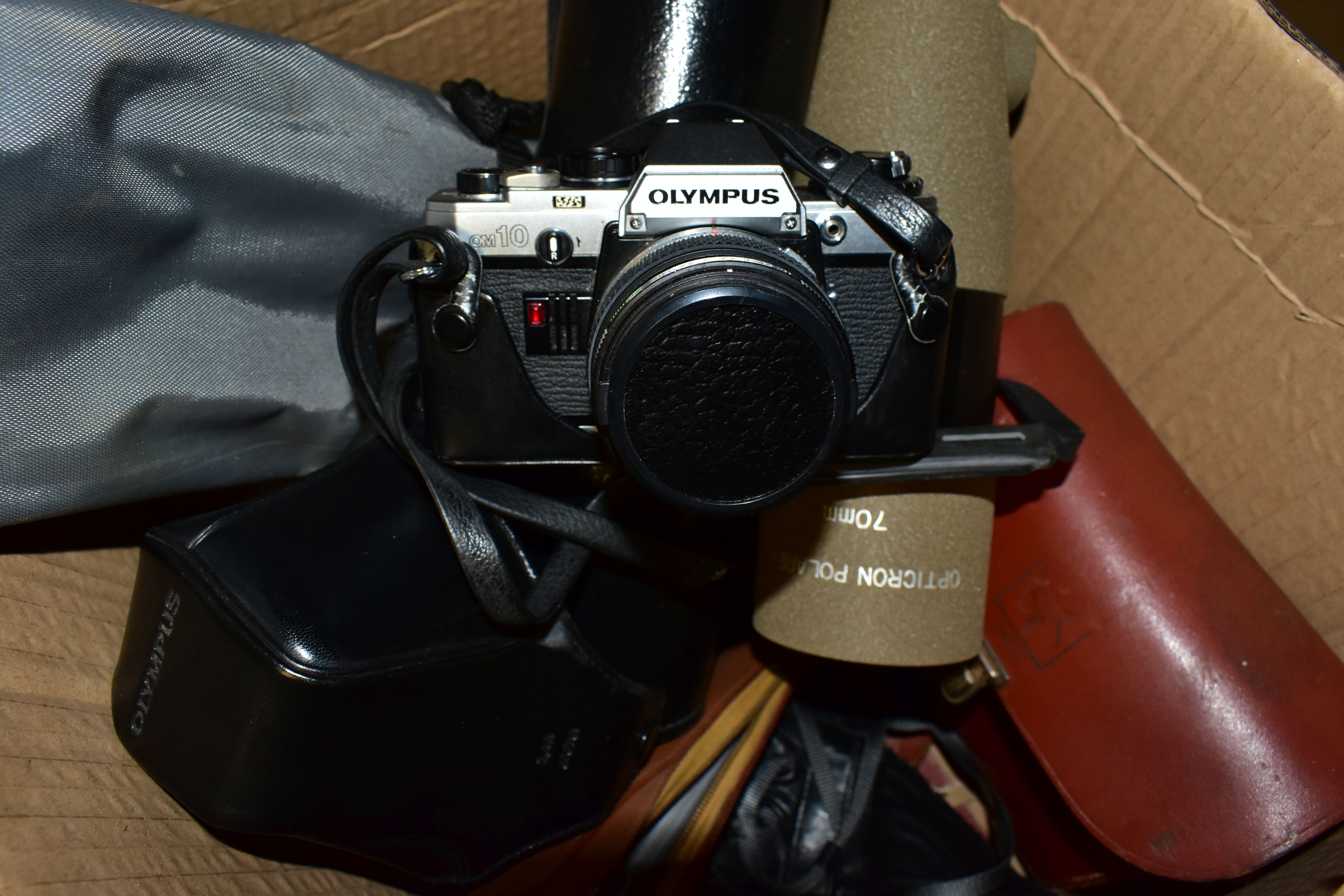 A BOX OF OPTICAL AND PHOTOGRAPHIC EQUIPMENT, to include a cased Opticron Polarex spotting scope with - Image 2 of 3