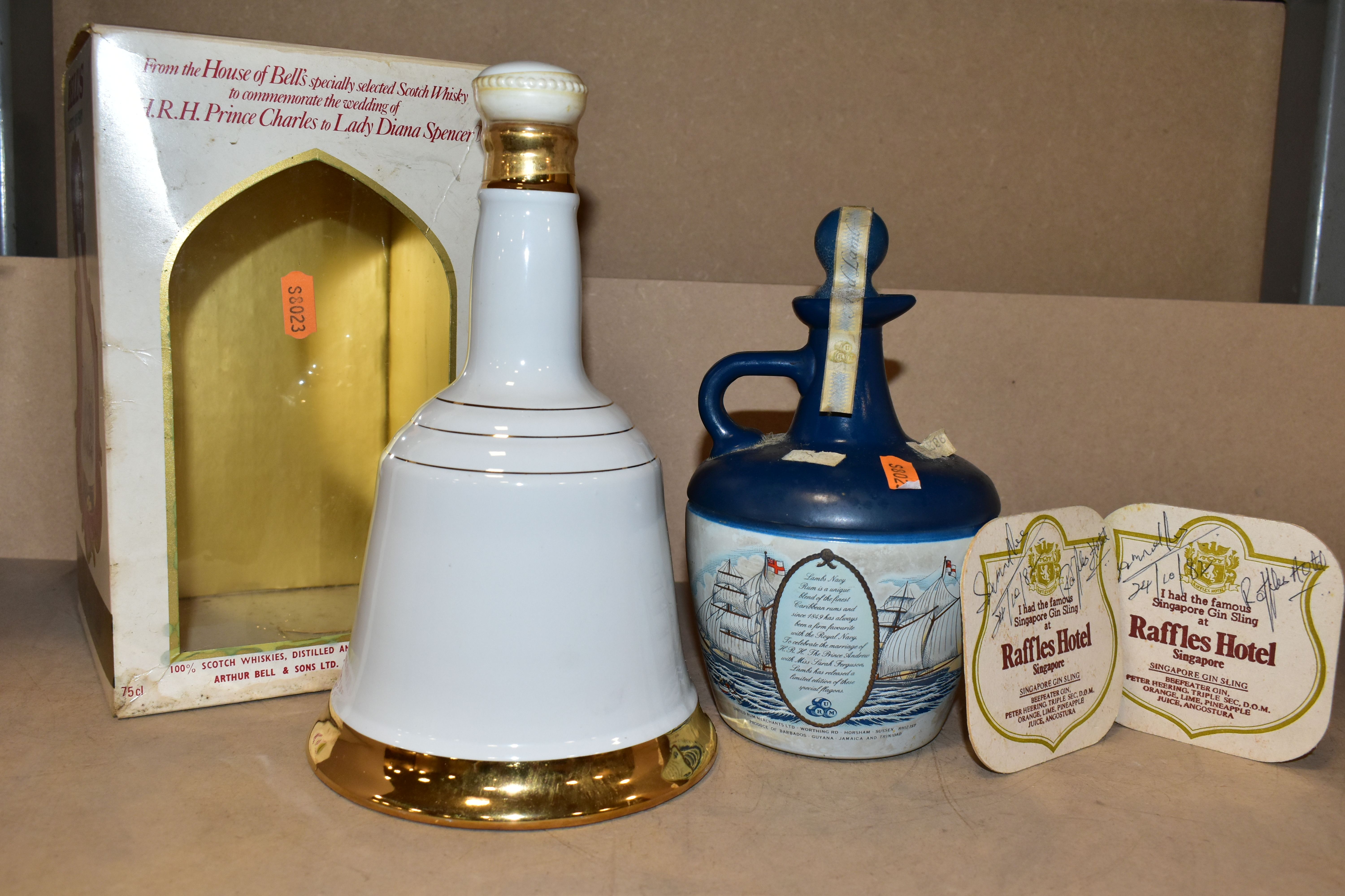 WHISKY & RUM, comprising one commemorative porcelain decanter of Bell's Scotch Whisky to commemorate - Bild 2 aus 4