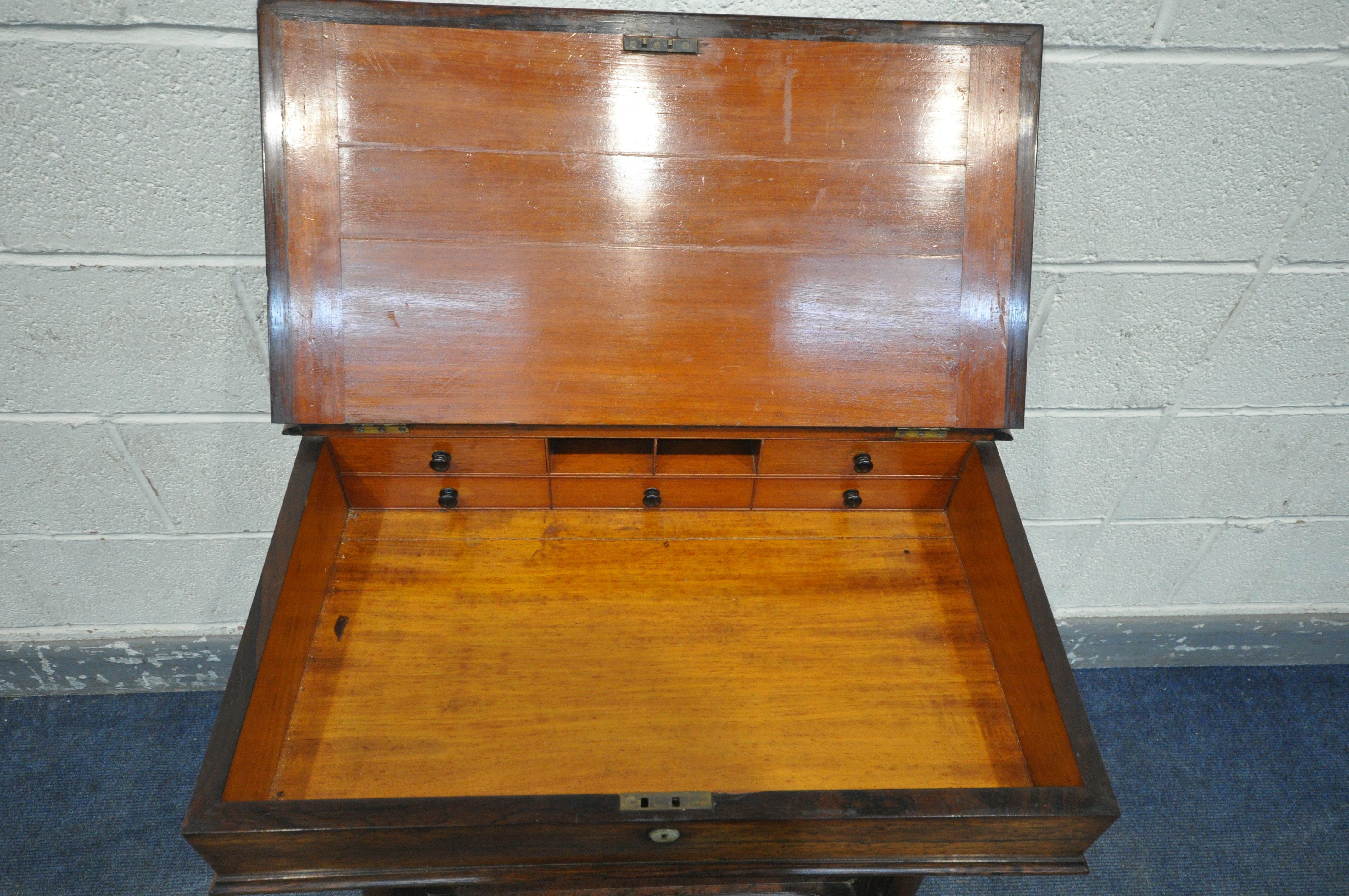 AN EARLY 19TH CENTURY ROSEWOOD DAVENPORT DESK, having a brass open fretwork gallery behind a leather - Image 5 of 9