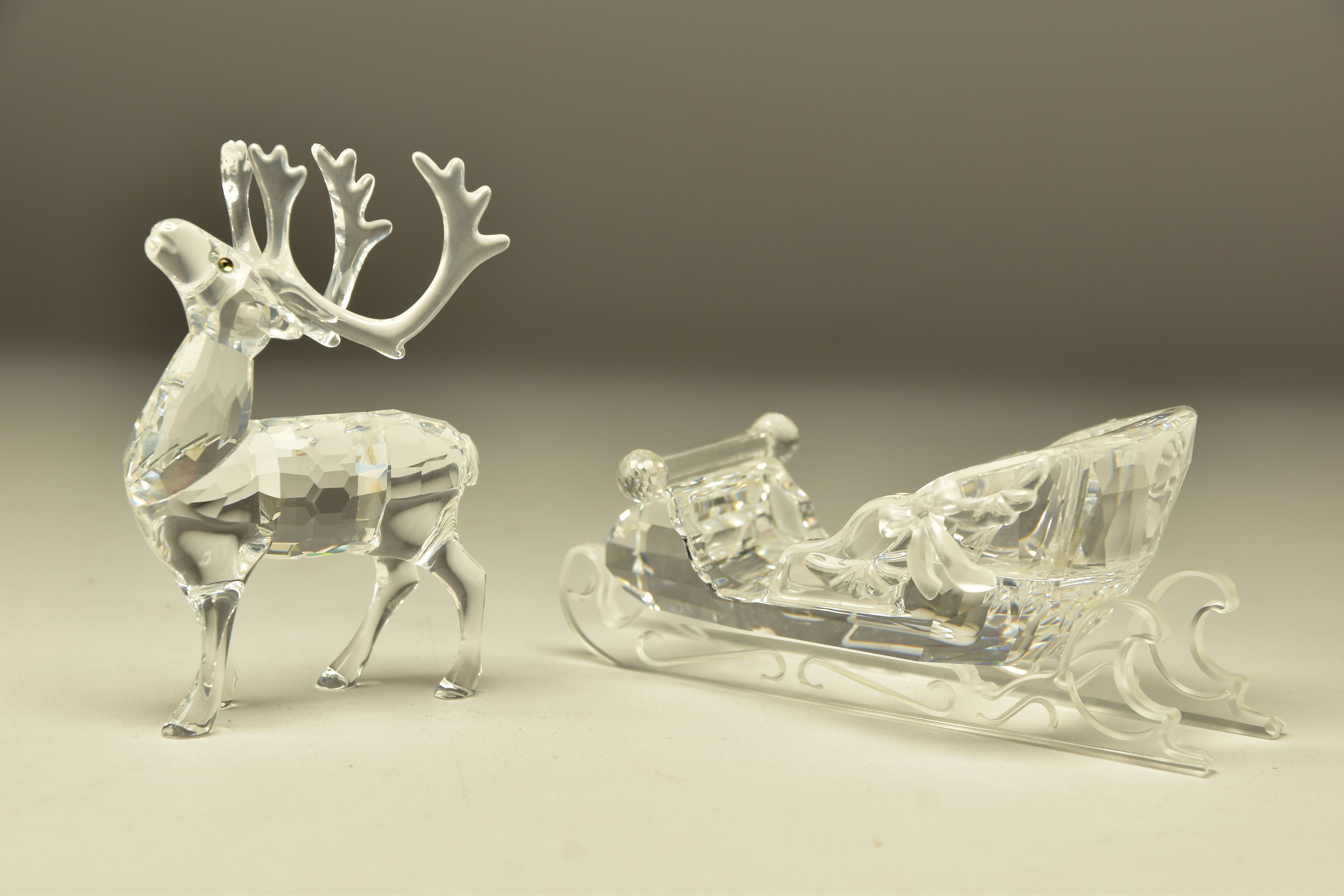 TWO BOXED SWAROVSKI CRYSTAL FROM EXQUISITE ACCENTS SERIES, comprising Sleigh 1996 (205165) with - Image 5 of 5