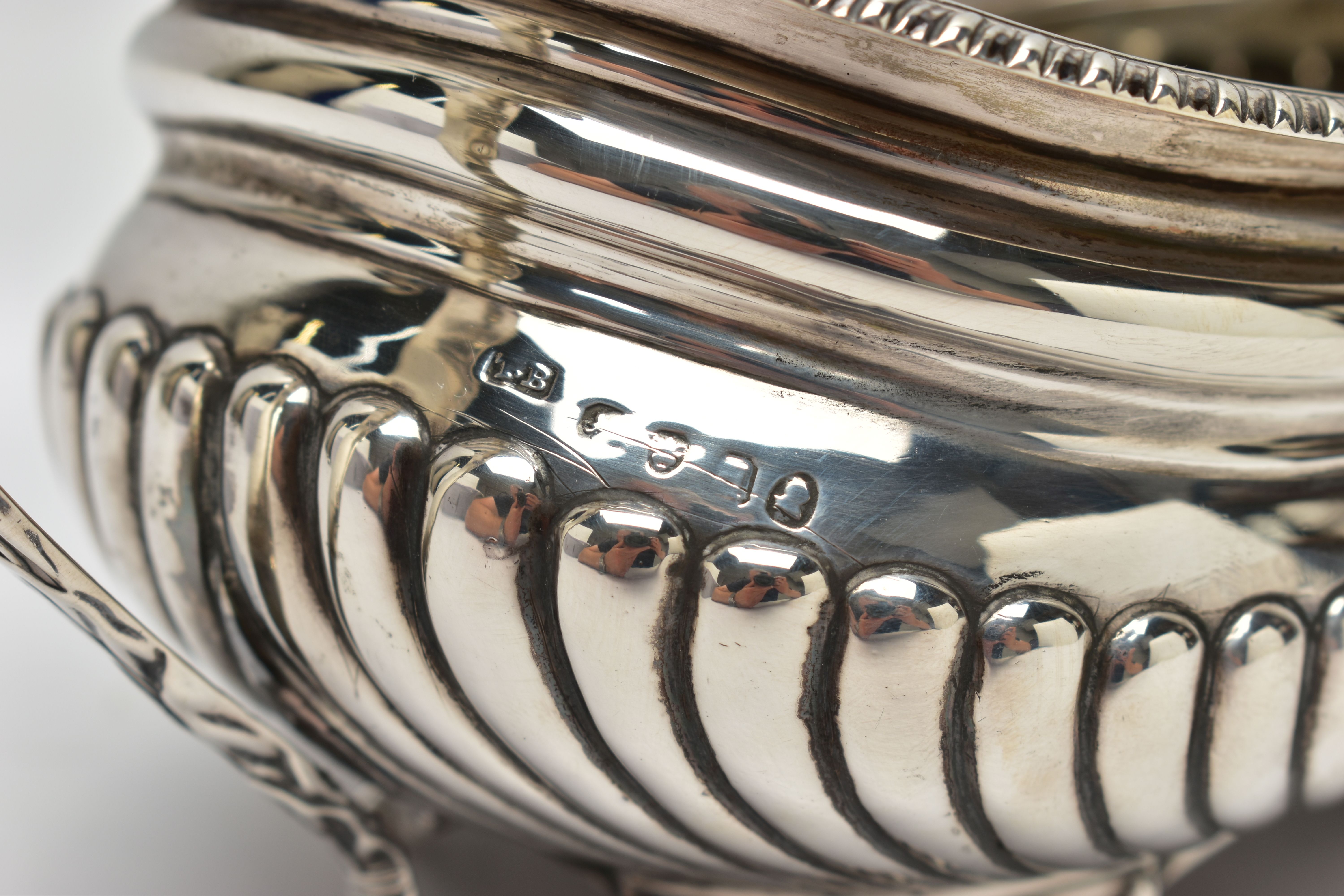 A GEORGE III SILVER TWIN HANDLED SUGAR BOWL OF OVAL FORM, gadrooned rim, cornucopia cast C scroll - Image 3 of 9