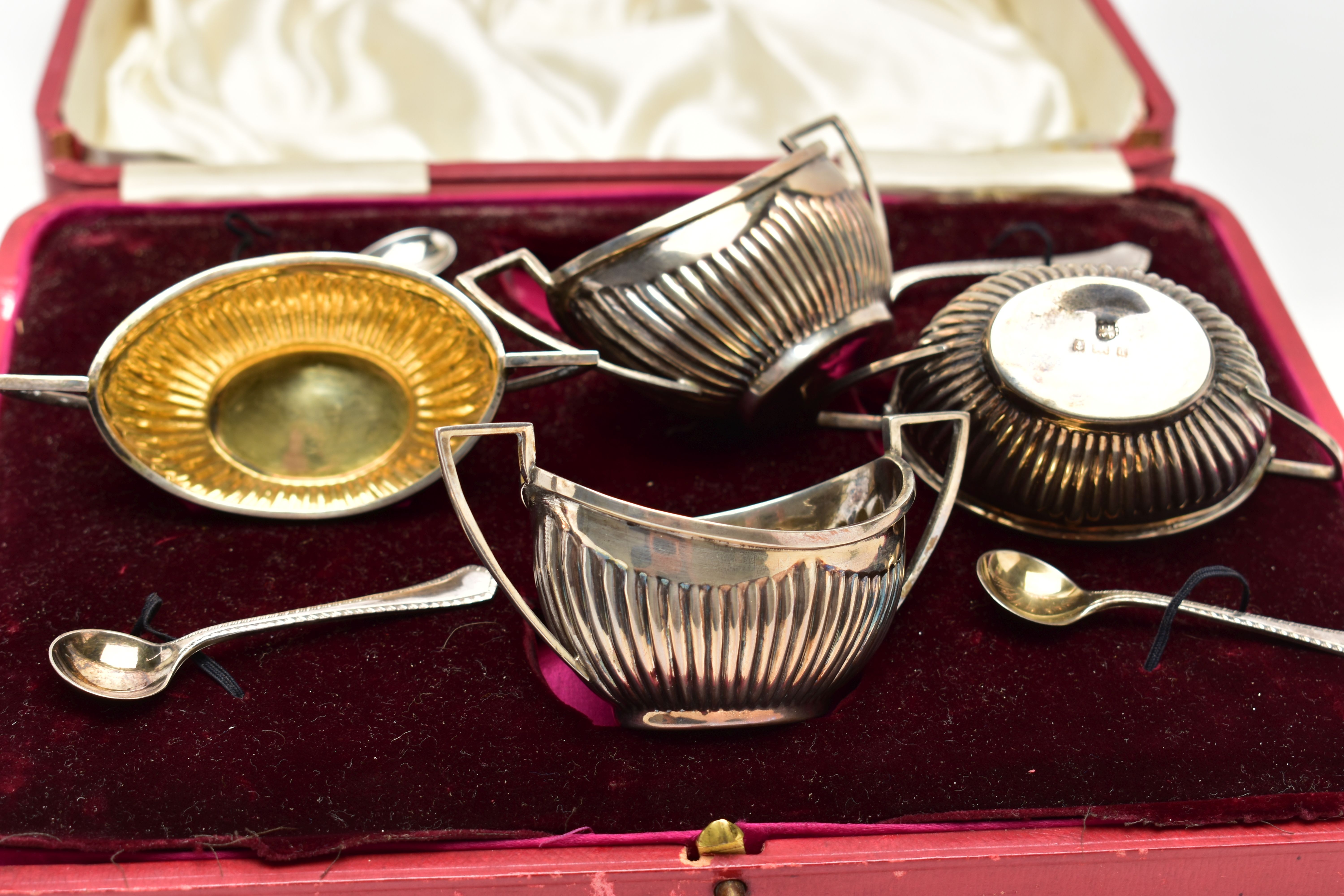 A CASED SILVER EIGHT PIECE CRUET SET, TOGETHER WITH THREE OTHER CONDIMENT ITEMS AND A CONDIMENT - Image 5 of 6