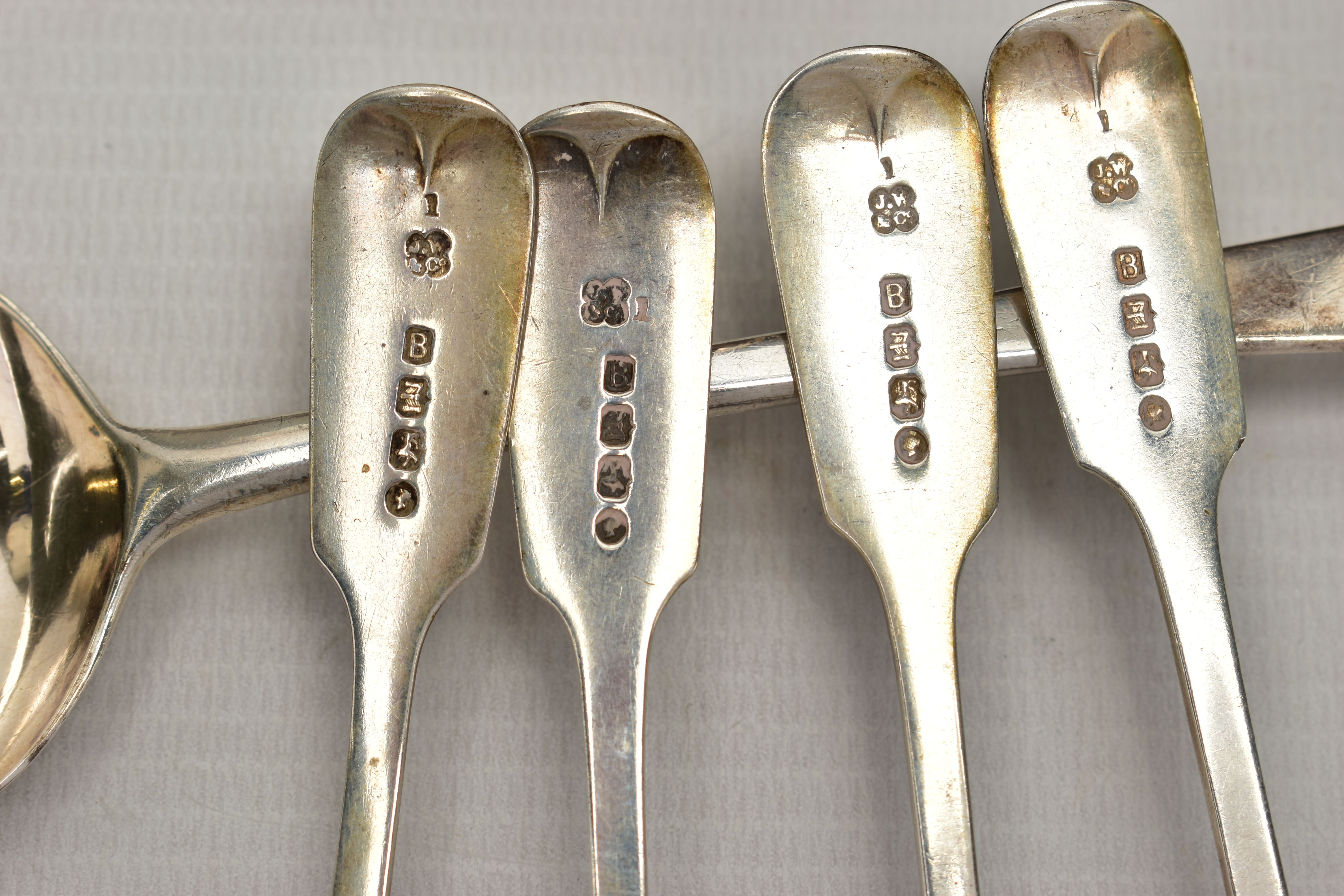 A SMALL PARCEL OF LATE 18TH, 19TH AND 20TH CENTURY SPOONS, NAPKIN RINGS, ETC, comprising an Old - Bild 6 aus 10