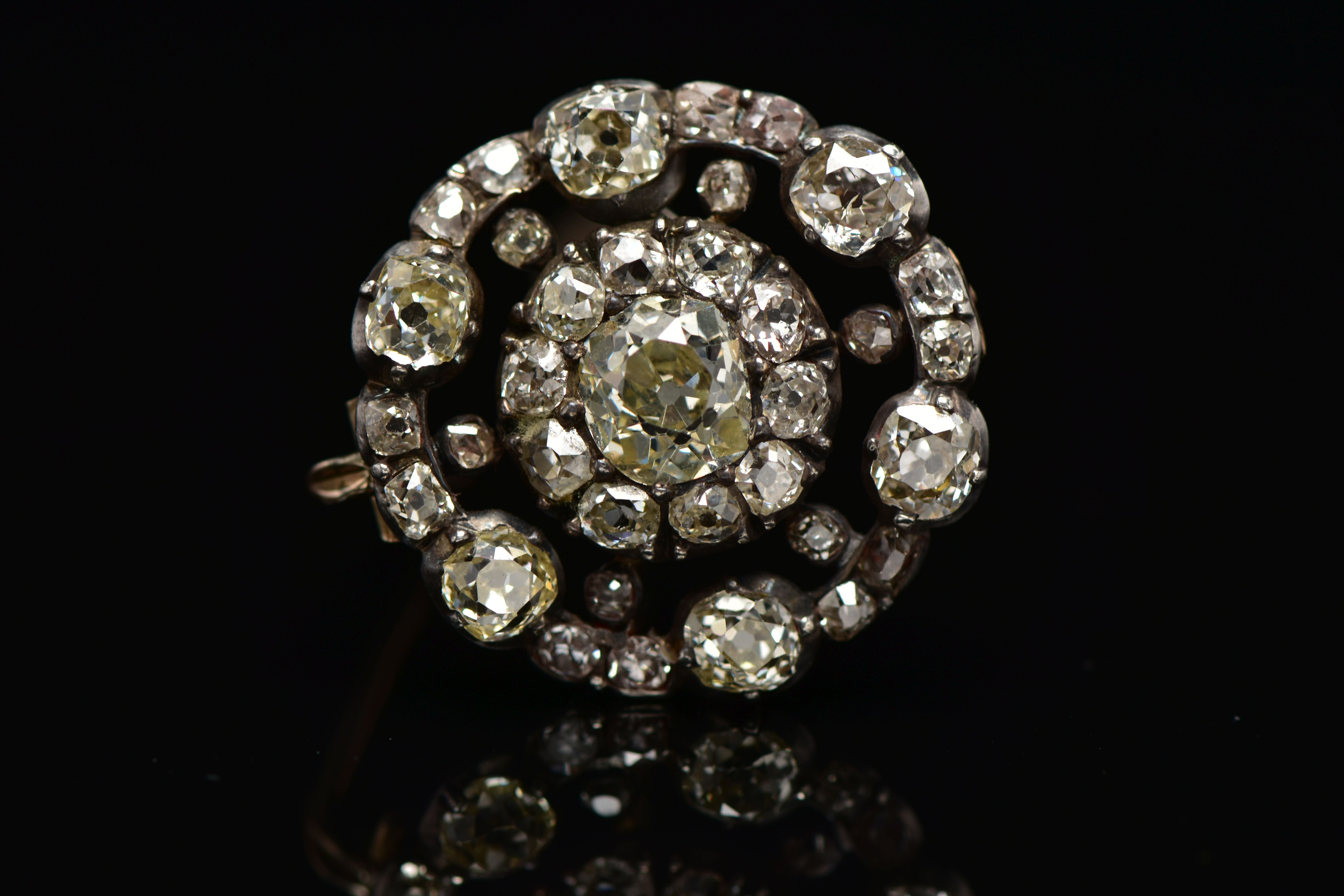 A GEORGIAN DIAMOND CLUSTER BROOCH, set with a principal old European cut diamond, measuring - Image 11 of 17