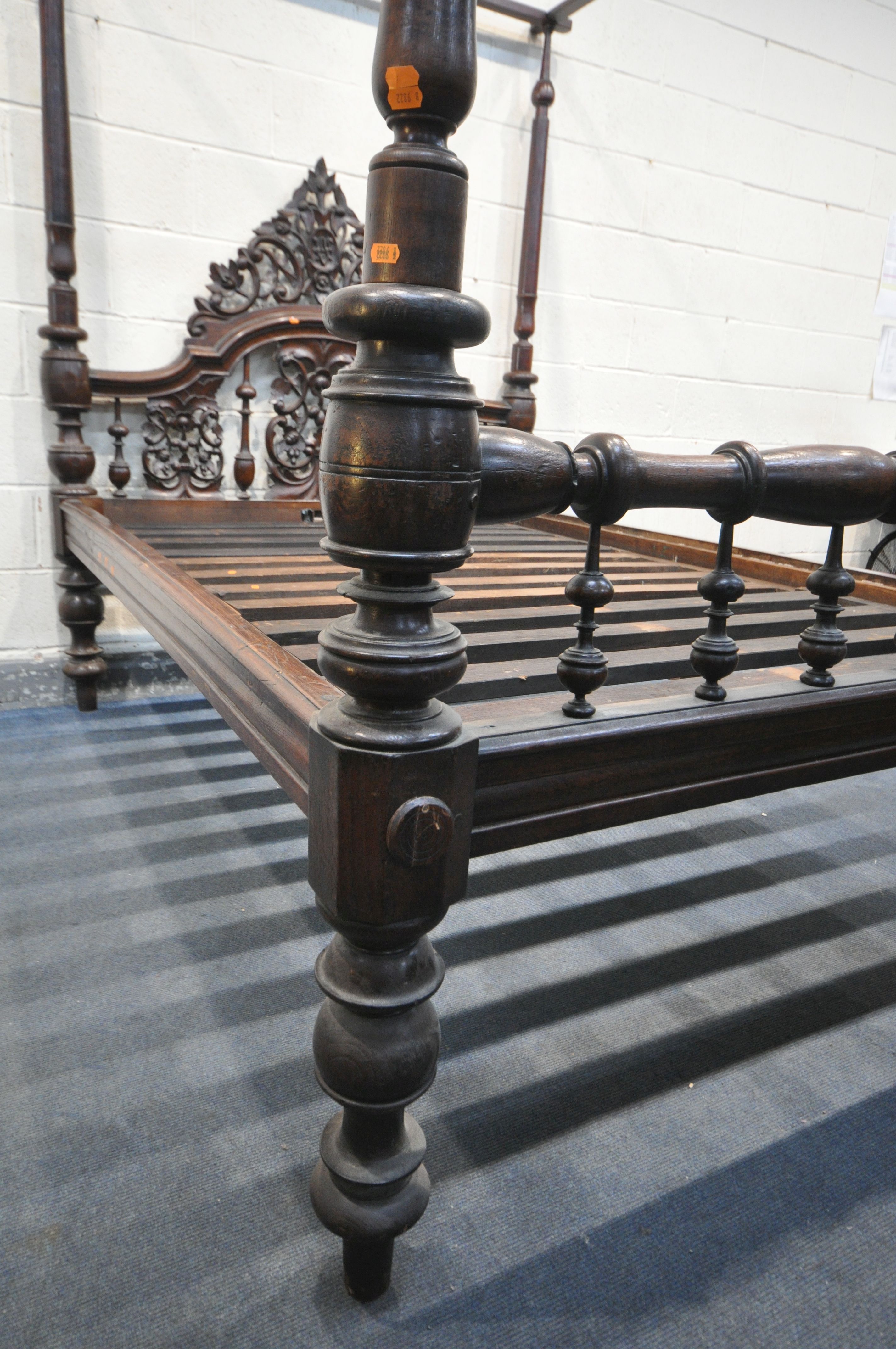 AN 18TH CENTURY OAK AND MAHOGANY 4FT6 FOUR POSTER BED, having a foliate open fretwork headboard, - Image 5 of 9
