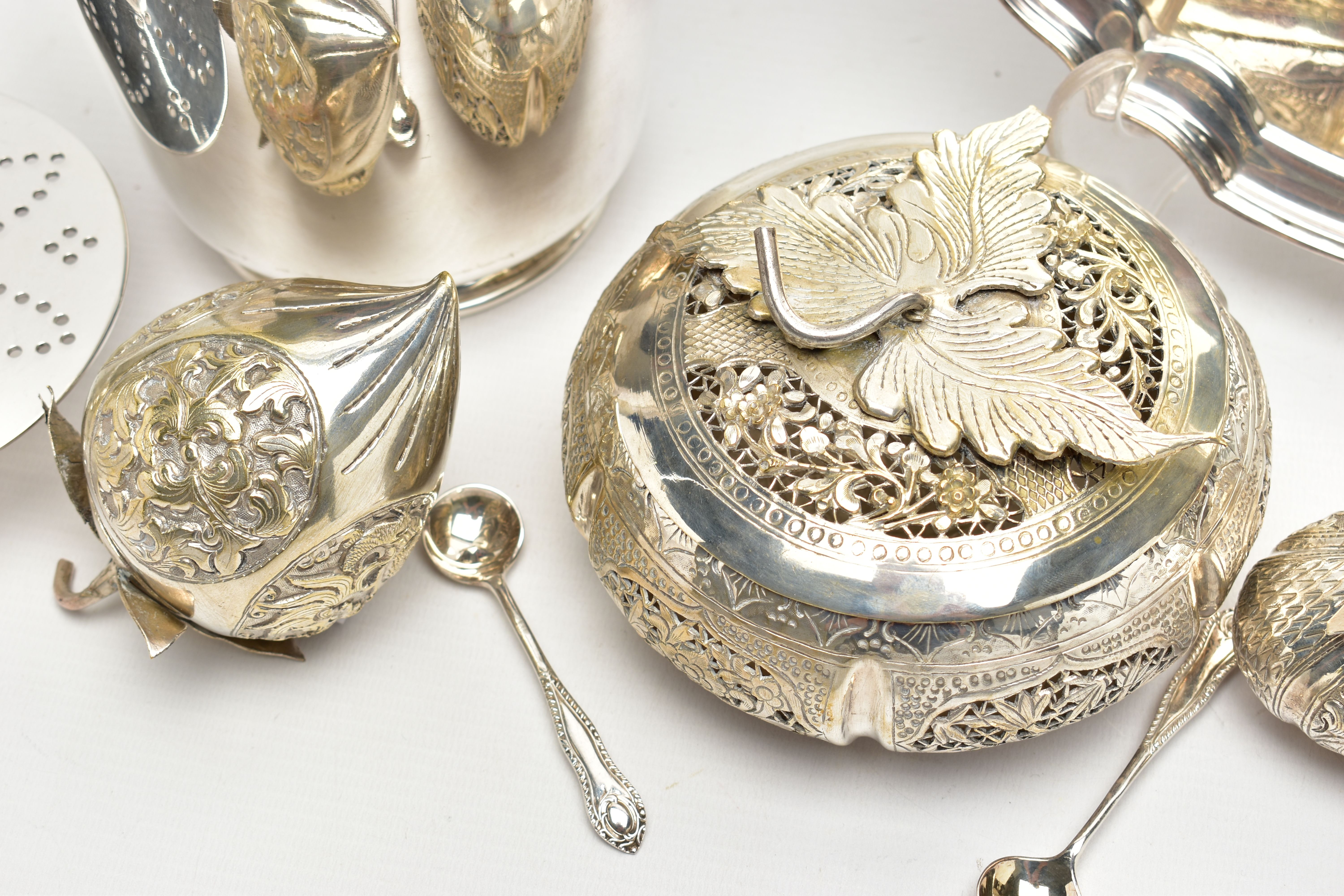 AN ELIZABETH II SILVER SALVER, TOGETHER WITH EIGHT SILVER PLATED ITEMS, the silver salver with - Image 5 of 14