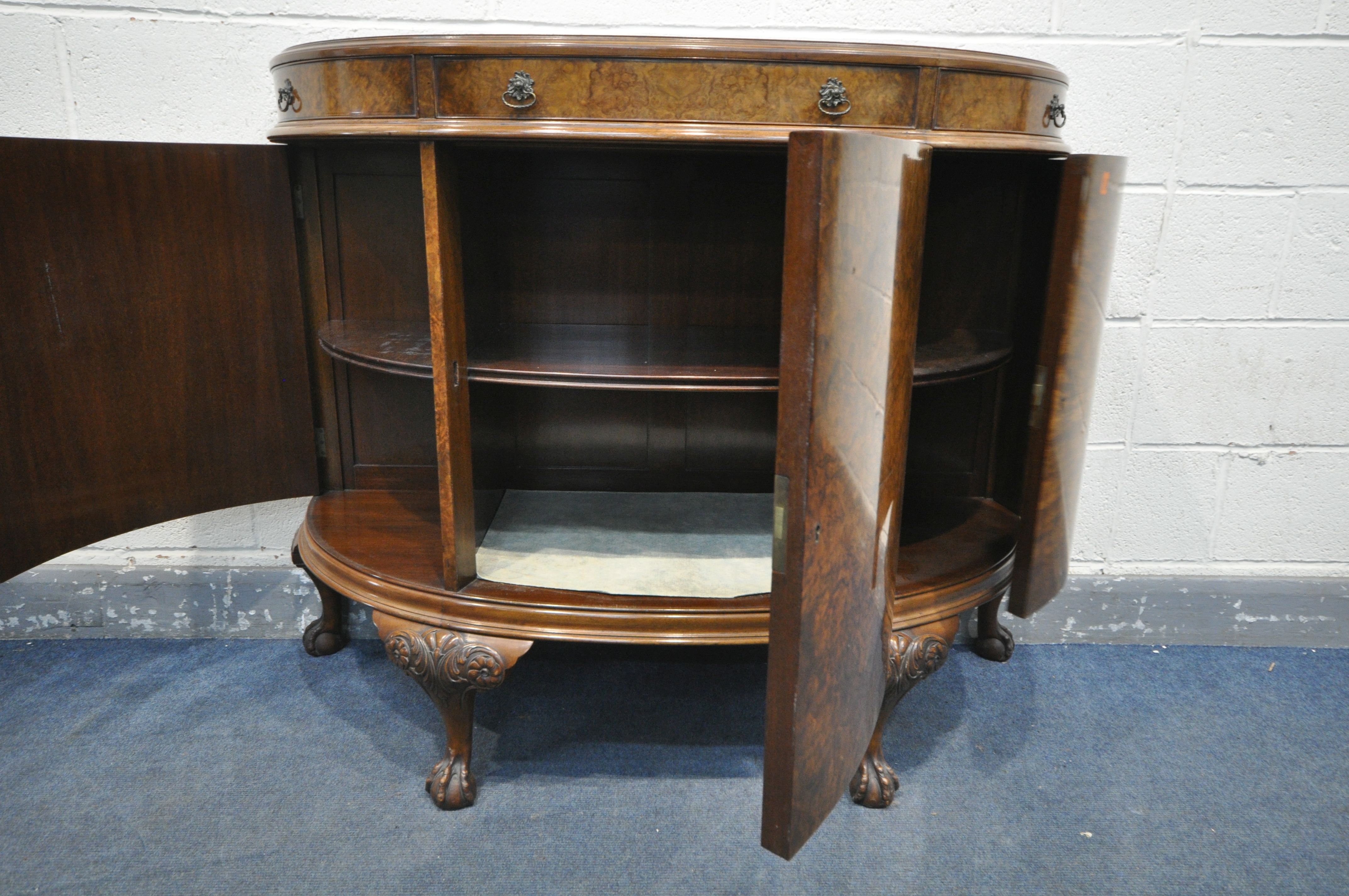 AN EARLY TO MID 20TH CENTURY MAPLE AND CO BURR WALNUT DEMI LUNE SIDE CABINET, with three frieze - Bild 4 aus 6