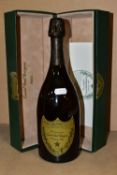 CHAMPAGNE, one bottle of Moet et Chandon a Epernay, cuvee DOM PERIGNON 1985, fill level mid-neck,