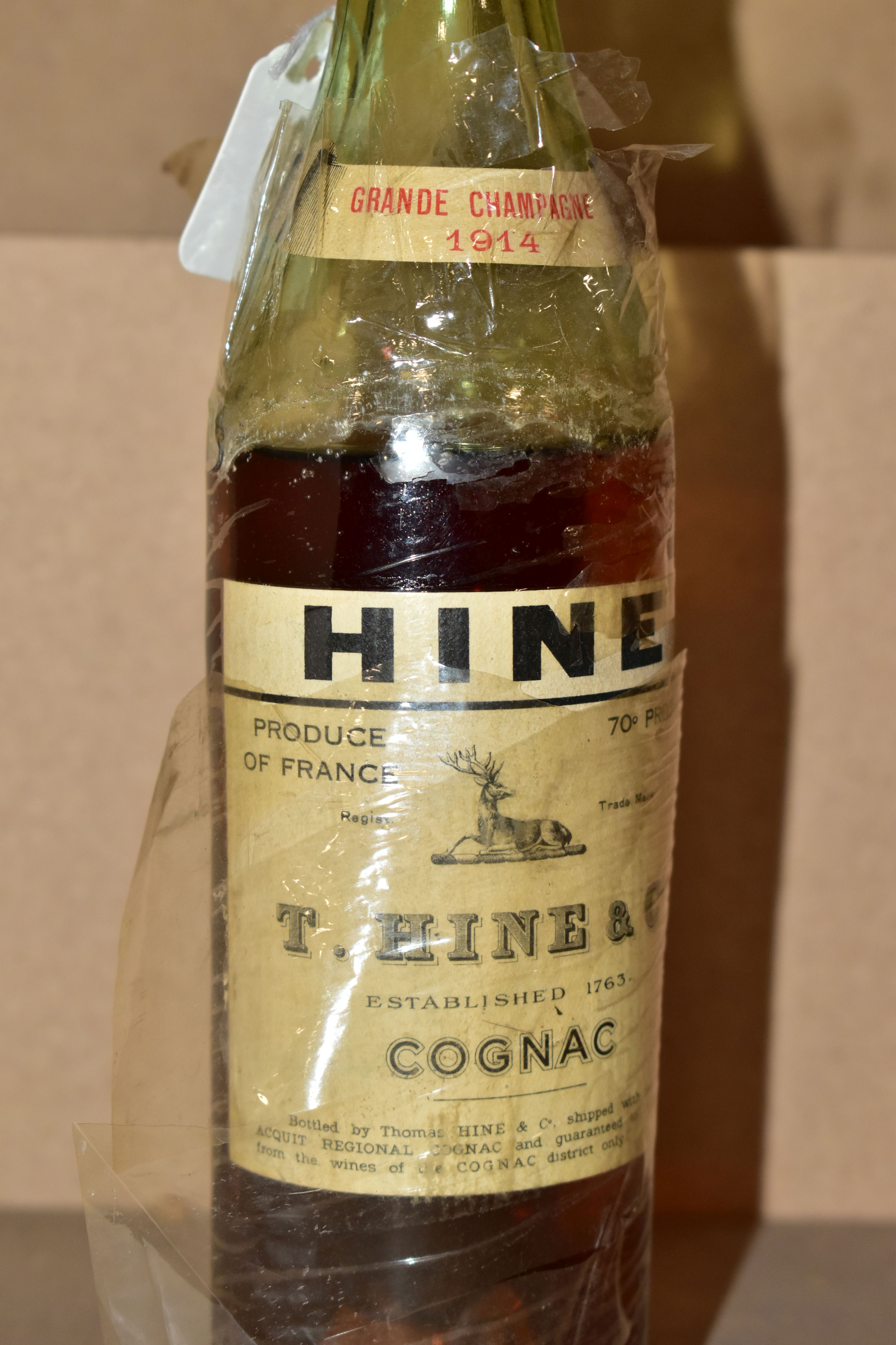 COGNAC, one bottle of Hine Grande Champagne Cognac 1914, 70% Proof, fill level 11cm from top, seal - Bild 4 aus 4