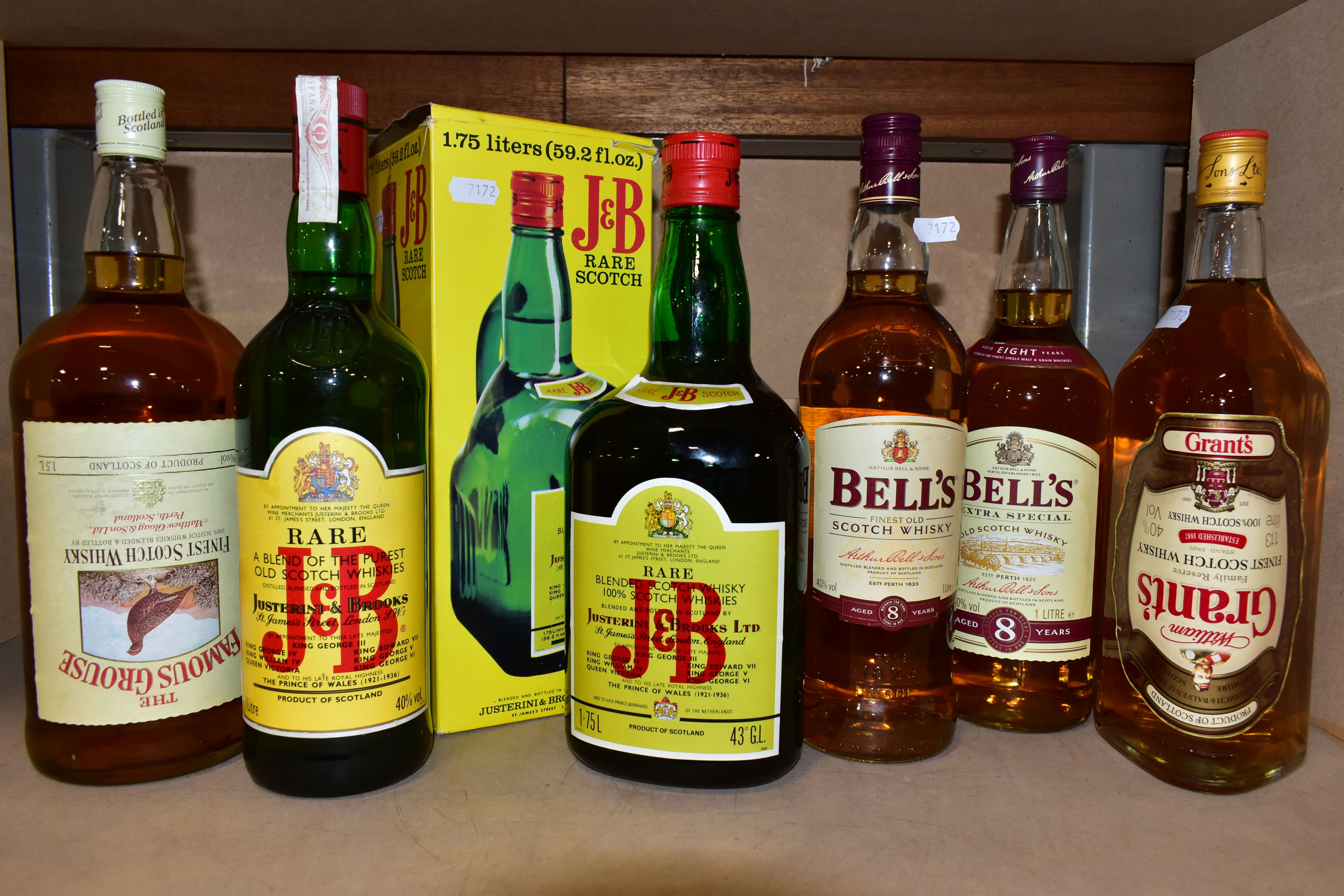 WHISKY, six bottles of blended Scotch Whisky comprising one J & B, fill level bottom neck, 43% G.