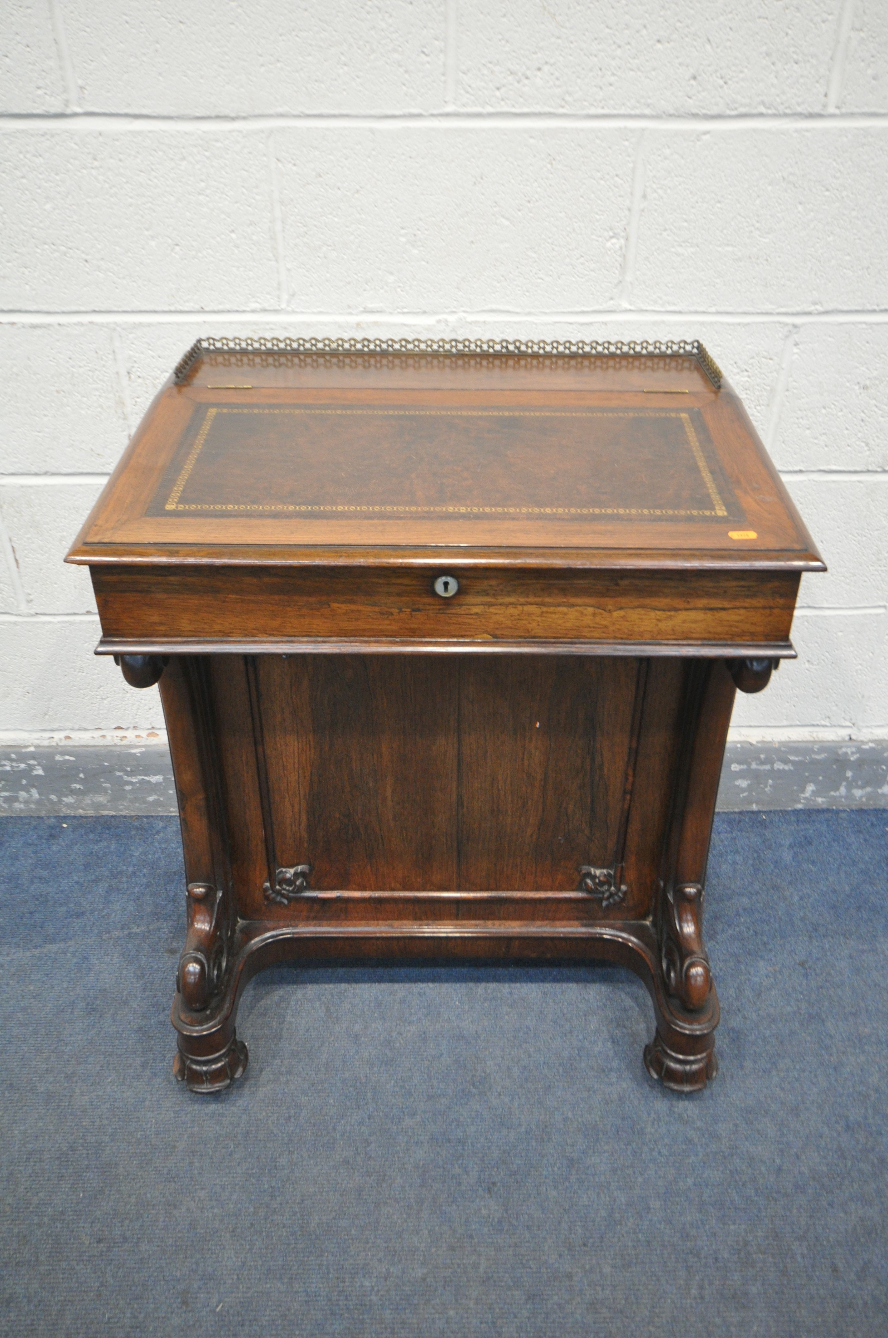AN EARLY 19TH CENTURY ROSEWOOD DAVENPORT DESK, having a brass open fretwork gallery behind a leather - Image 3 of 9