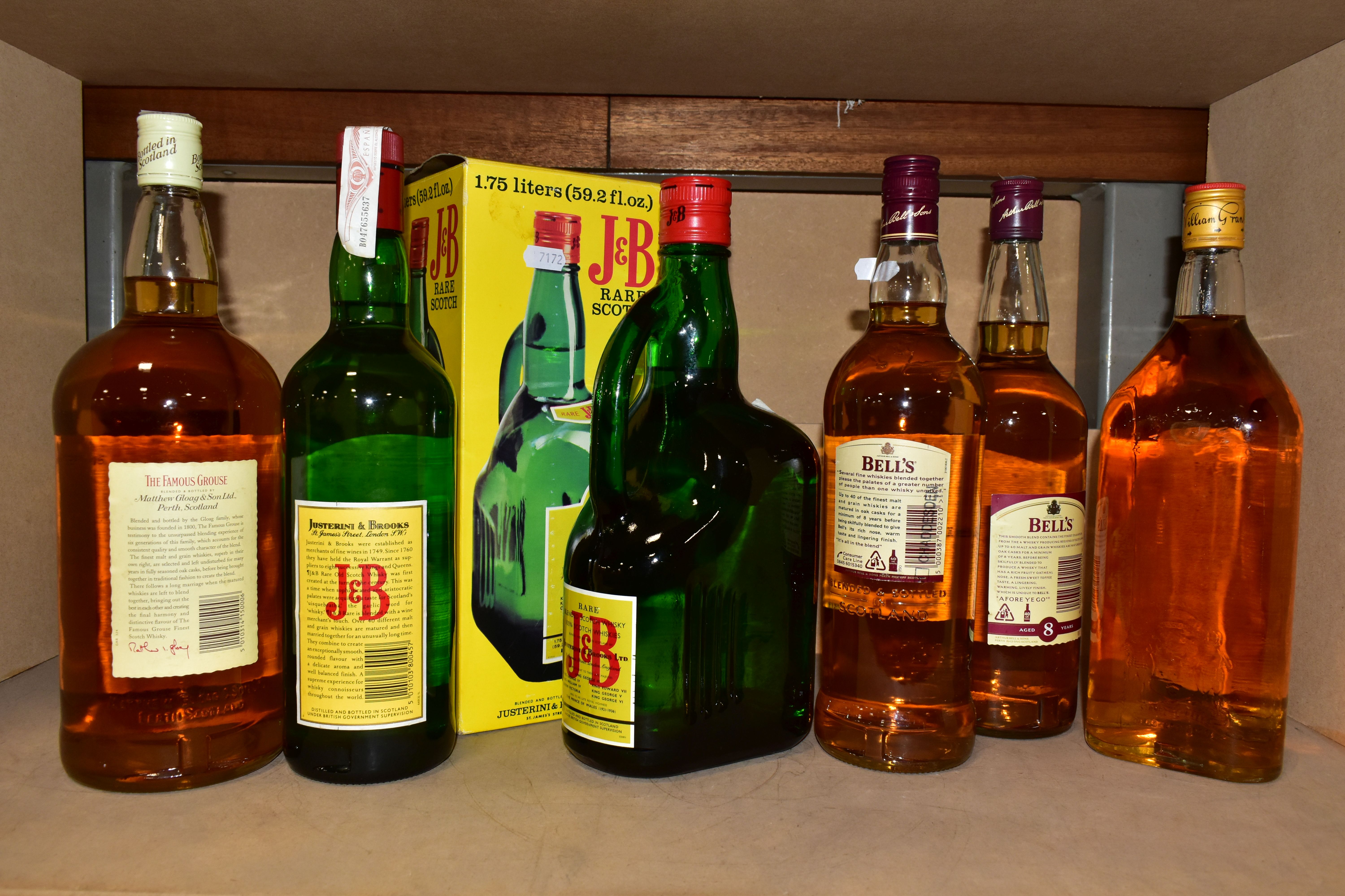 WHISKY, six bottles of blended Scotch Whisky comprising one J & B, fill level bottom neck, 43% G. - Bild 2 aus 2