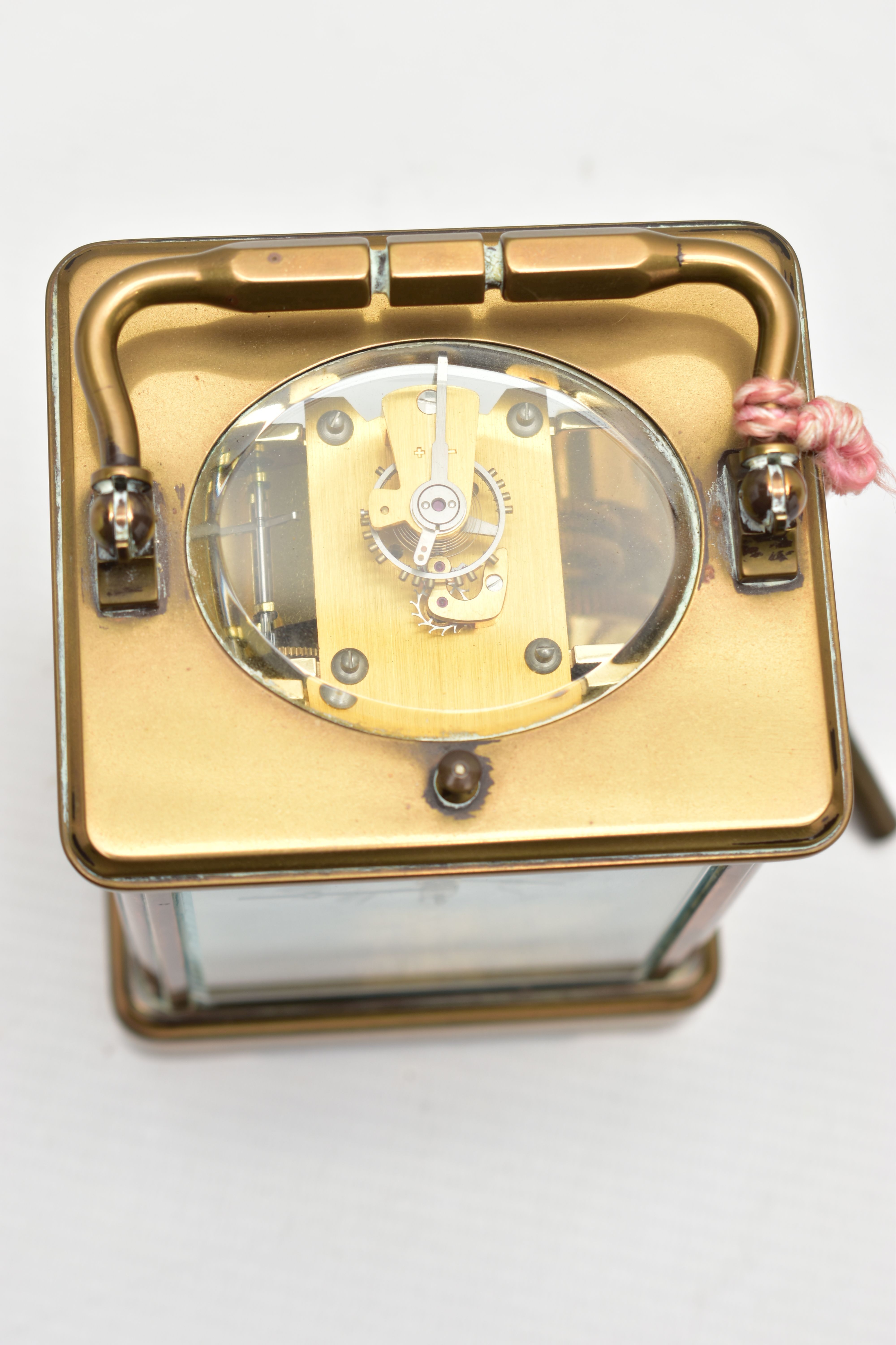 A LATE 20TH CENTURY BRASS CASED L'EPEE SAINTE-SUZANNE REPEATING CARRIAGE CLOCK, enamel dial with - Image 6 of 6