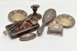 A SMALL PARCEL OF ASSORTED LATE VICTORIAN, EDWARDIAN AND LATER SILVER, comprising a pair of circular