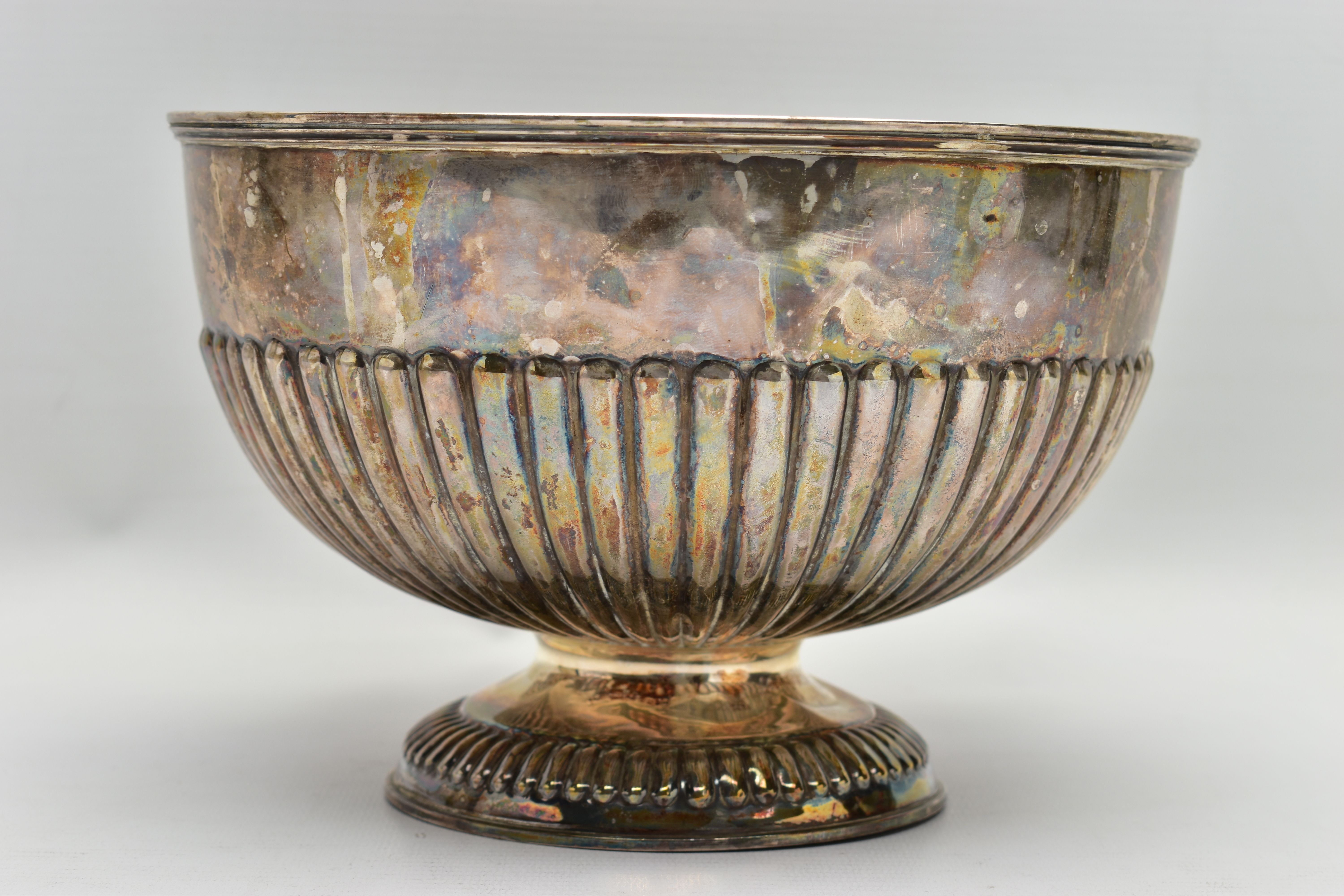 AN EDWARDIAN SILVER PEDESTAL ROSE BOWL, stop reeded decoration to the body and foot, makers - Image 3 of 7