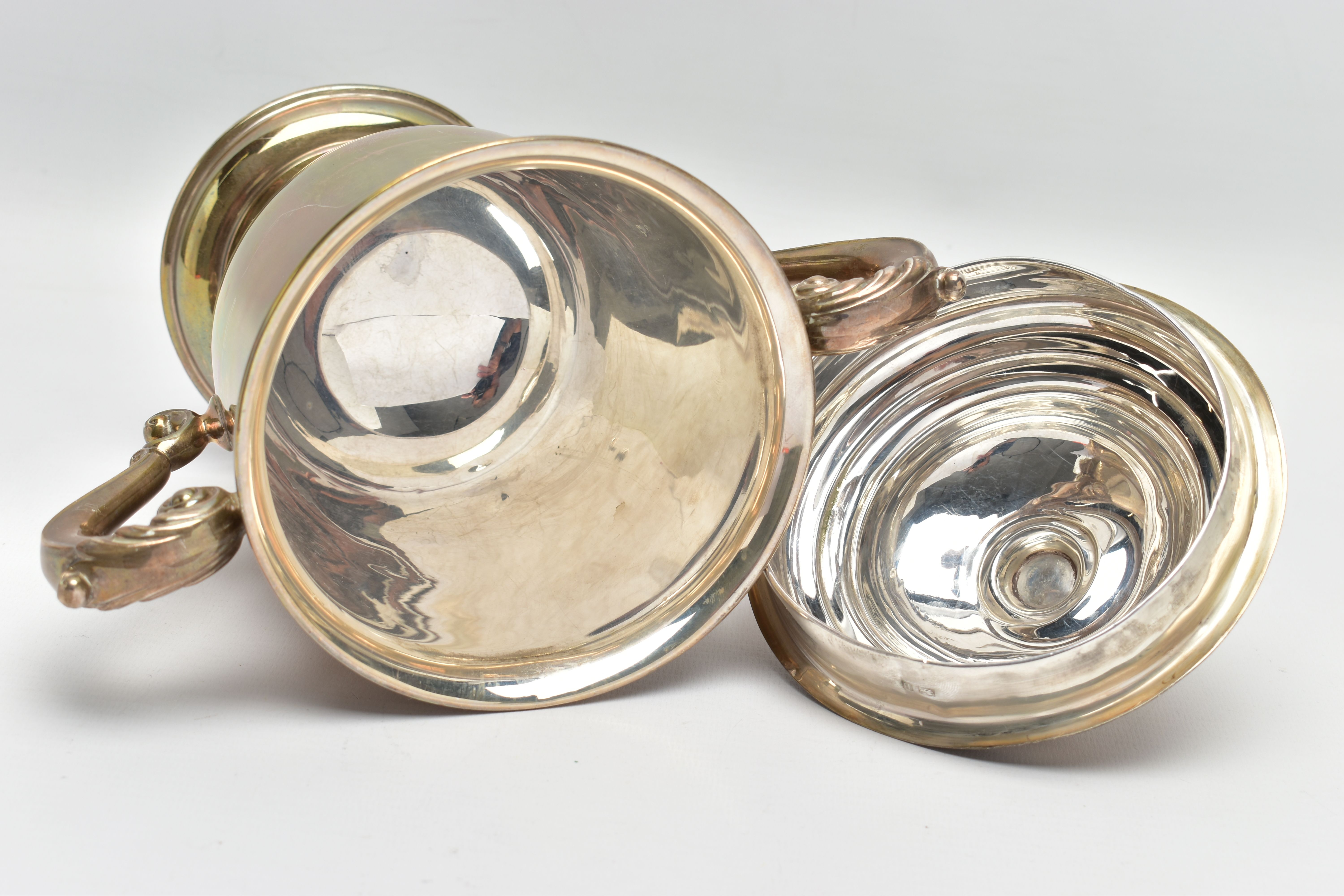 A GEORGE V SILVER TWIN HANDLED TROPHY CUP AND COVER, the pull off domed cover with foliate ball - Image 8 of 9