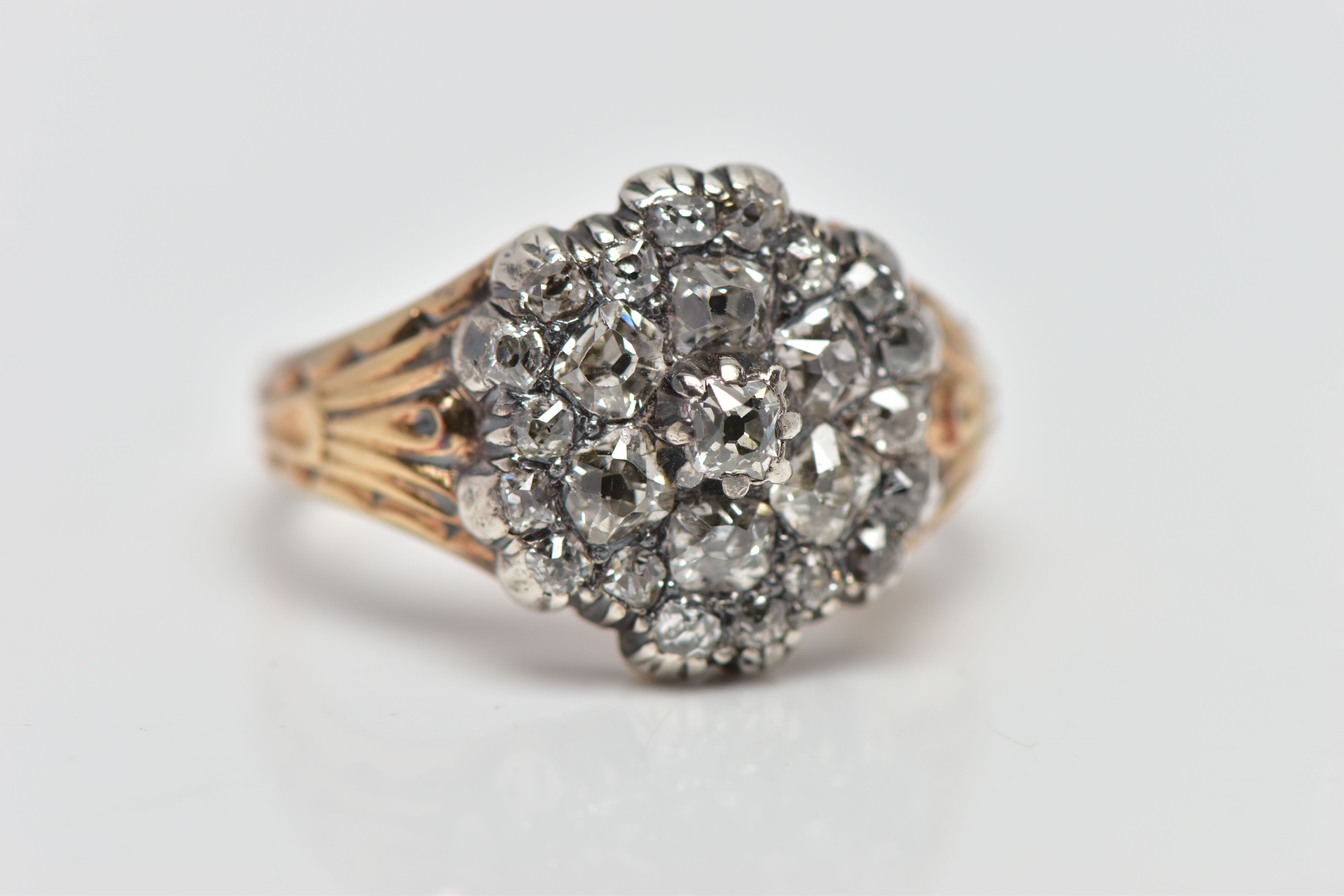 A GEORGIAN DIAMOND CLUSTER RING, set with a principal old mine cut diamond, measuring - Image 7 of 9