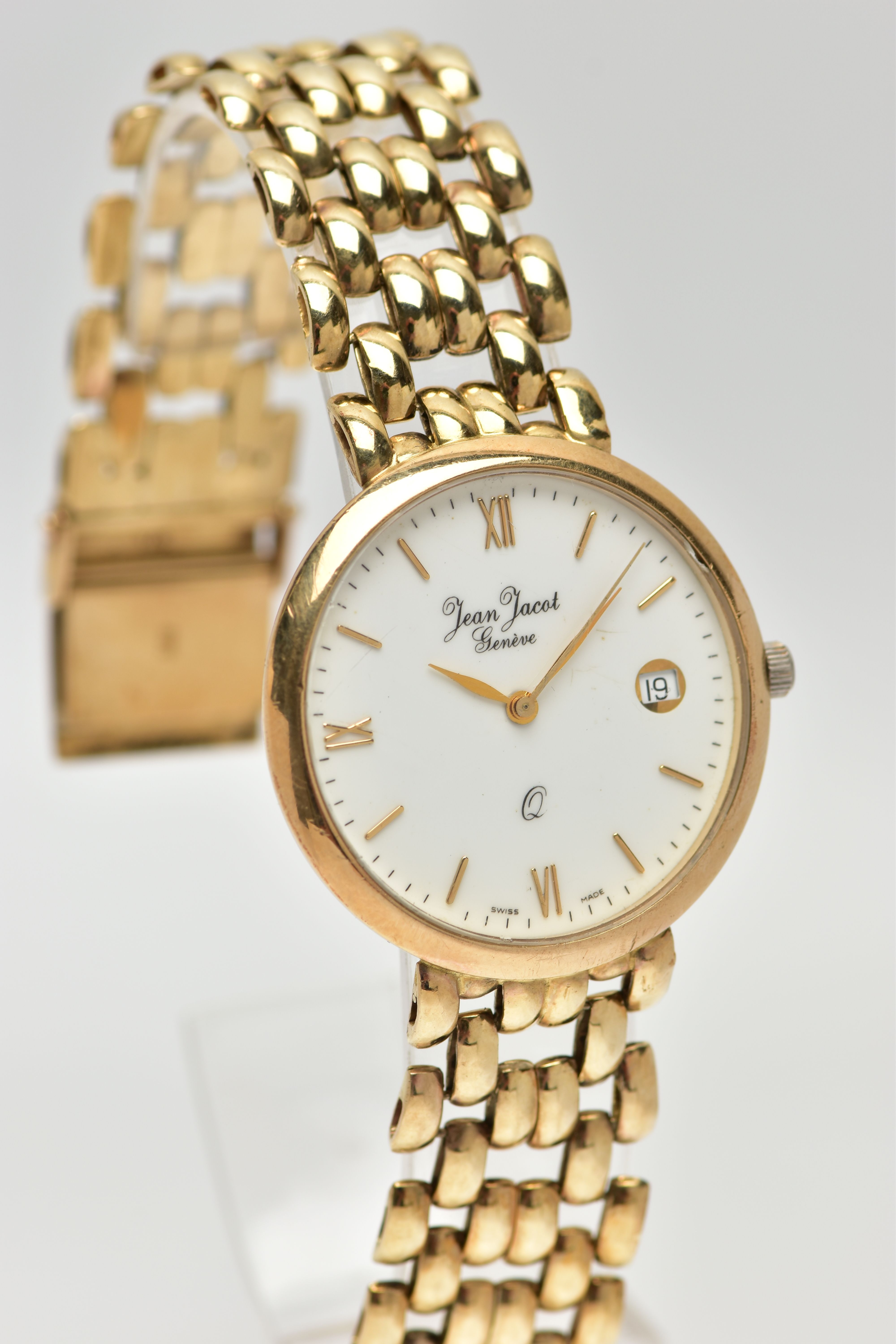 A JEAN JACOT GENEVE YELLOW METAL QUARTZ WRISTWATCH, the white dial with gold tone hourly applied - Image 2 of 6
