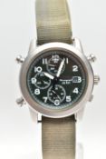 SEIKO QUARTZ MILITARY STYLE CHRONOGRAPH SQ100 WRISTWATCH, 7T32-7D80,