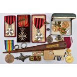 A BOX OF VARIOUS MILITARY ITEMS AS FOLLOWS, Belgium medals, two Adminiastration medals, boxed, WW1