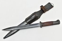 A GERMAN WW2 PERIOD K98 MAUSER RIFLE BAYONET, scabbard & leather frog, scabbard has the number 5098,