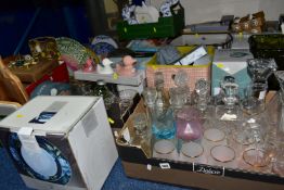 TEN BOXES AND LOOSE MODERN CERAMICS AND GLASS ETC, to include boxed and unboxed drinking glasses,