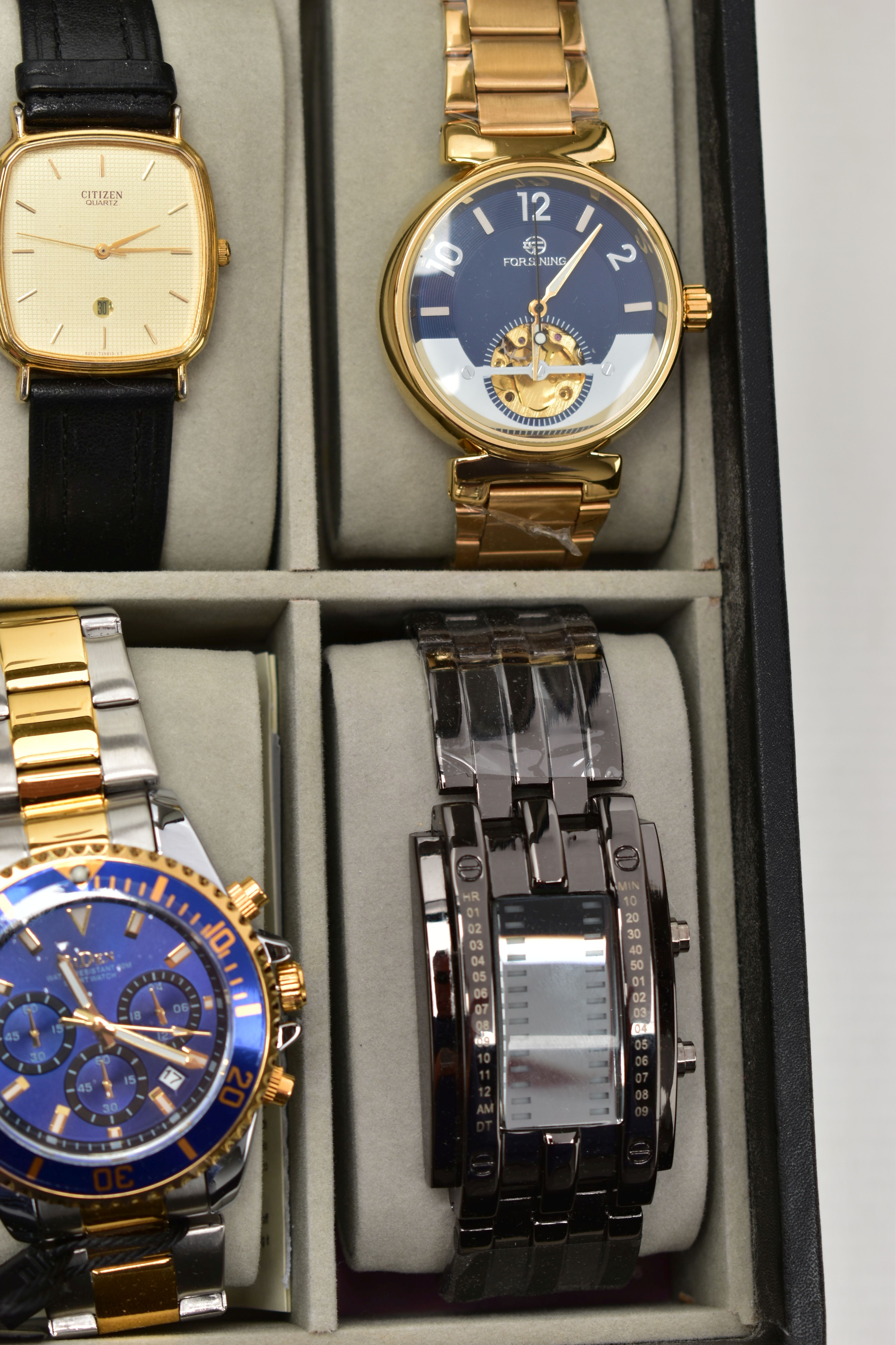 A WATCH DISPLAY CASE WITH WRISTWATCHES, a faux black leather display case, with twenty storage - Bild 5 aus 6