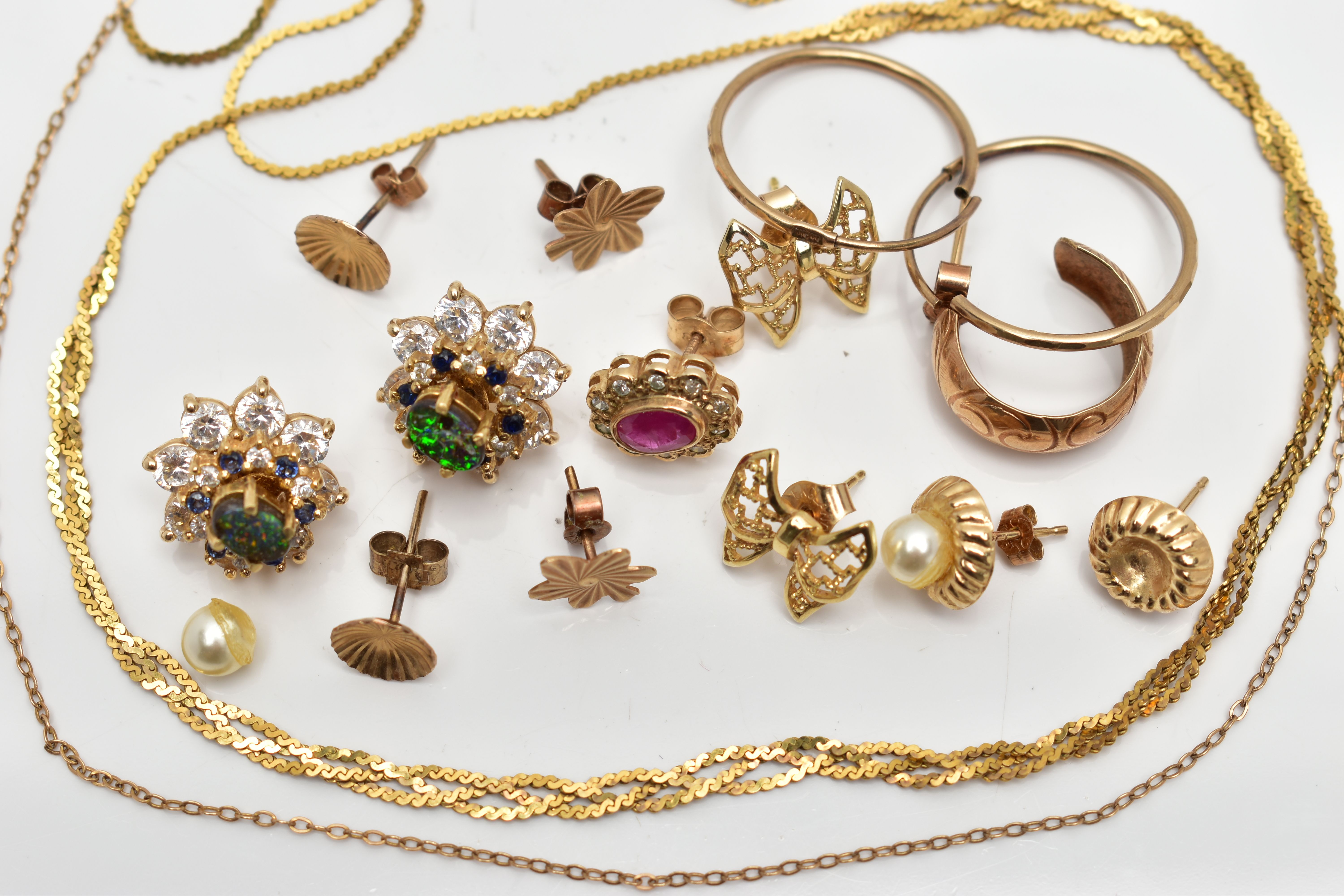 A SELECTION OF 9CT GOLD AND YELLOW METAL JEWELLERY, to include a 9ct gold fancy link chain AF, - Image 2 of 4