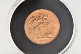 A QUEEN ELIZABETH II 1981 BU FULL GOLD SOVEREIGN COIN 22ct, 0.916 Fine 22.05mm diameter (High