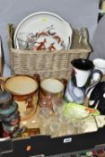 A BOX AND A BASKET OF CERAMICS, GLASS AND SUNDRY ITEMS, to include a Sadler style cream and silver