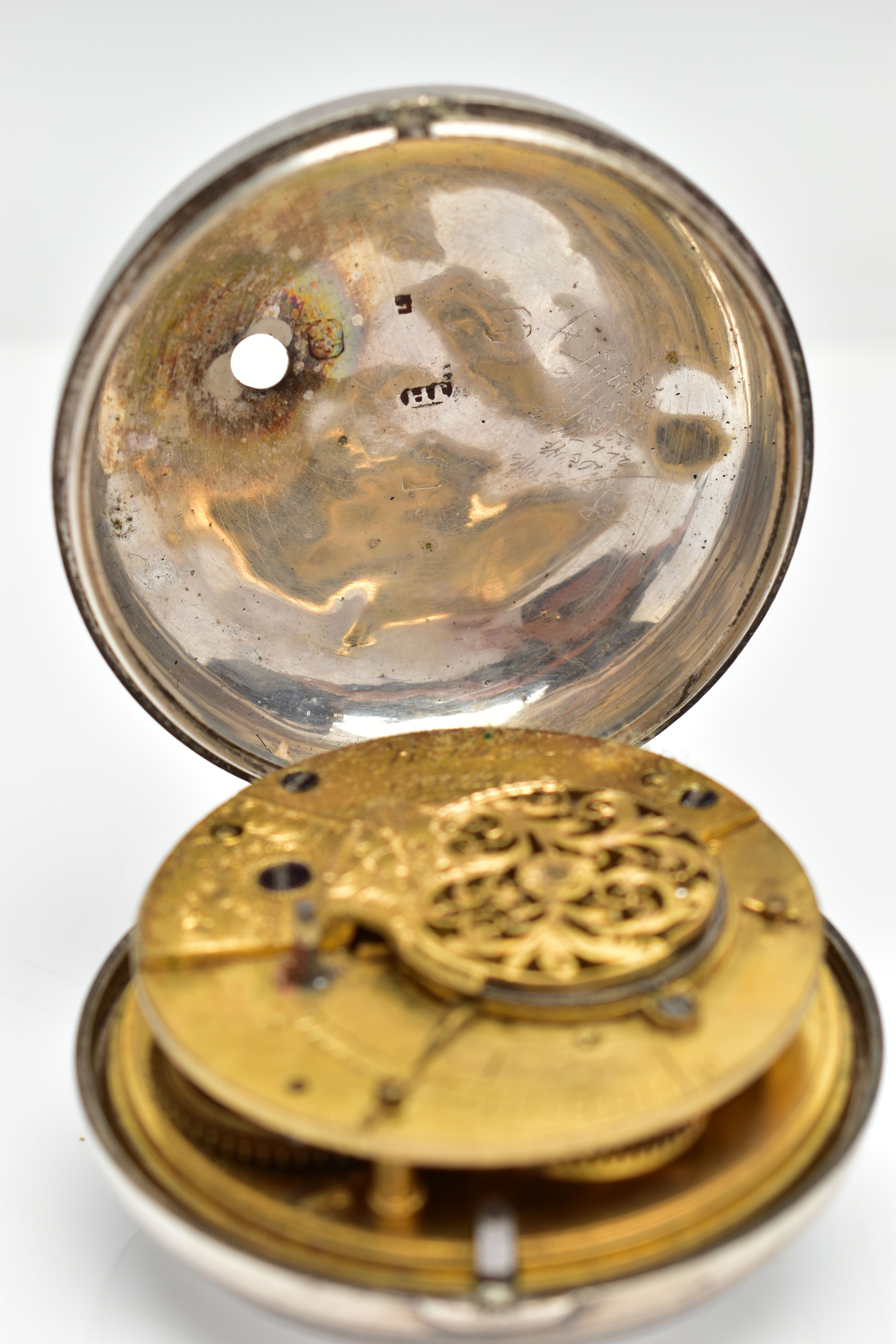 A WHITE METAL PAIR CASED FUSEE POCKET WATCH, AF the open face circular white dial, with Arabic - Bild 5 aus 7