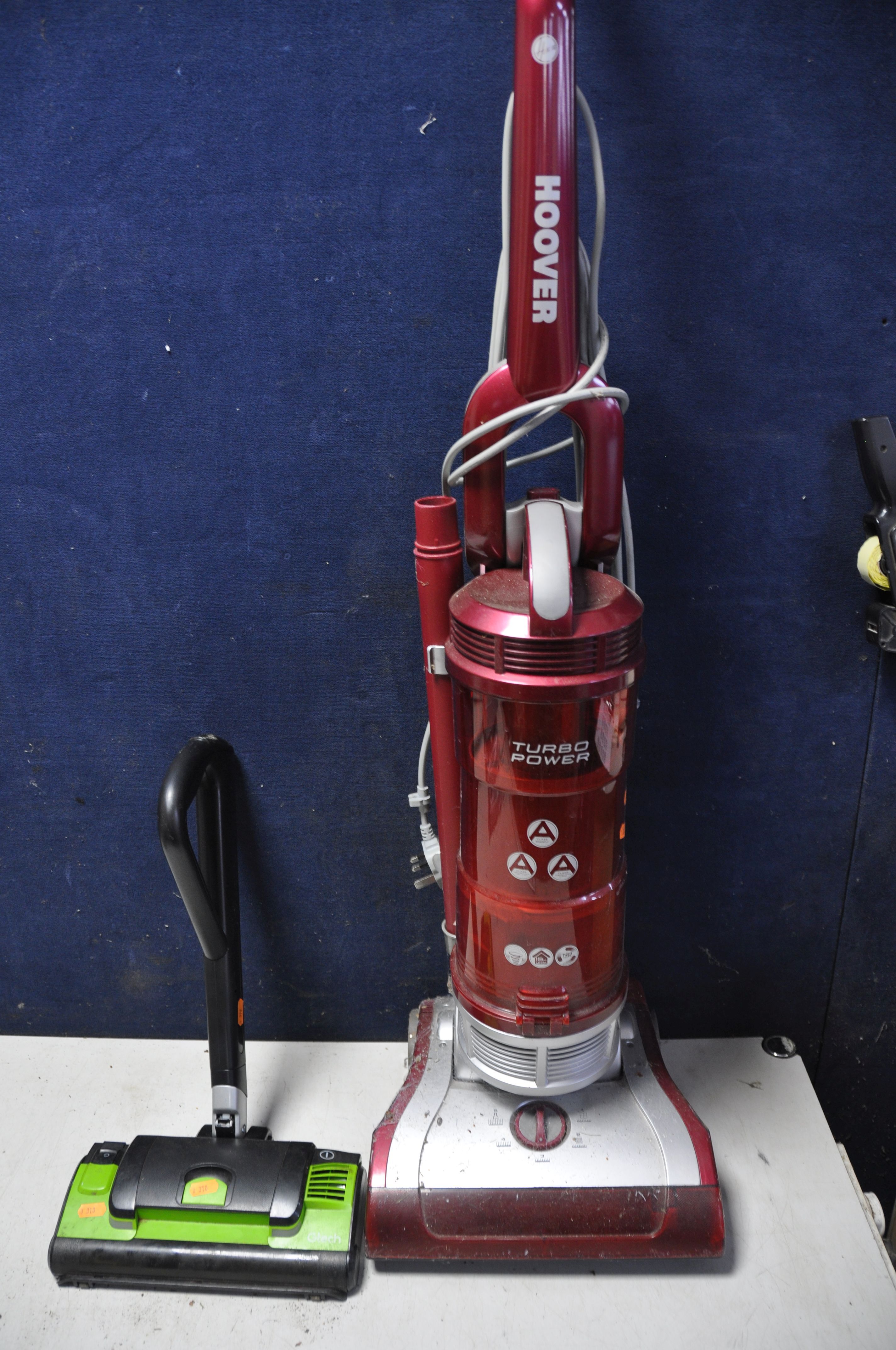 A HOOVER TP71 VACUUM along with a G-tech SCV vacuum cleaner no charger (both UNTESTED) (2)